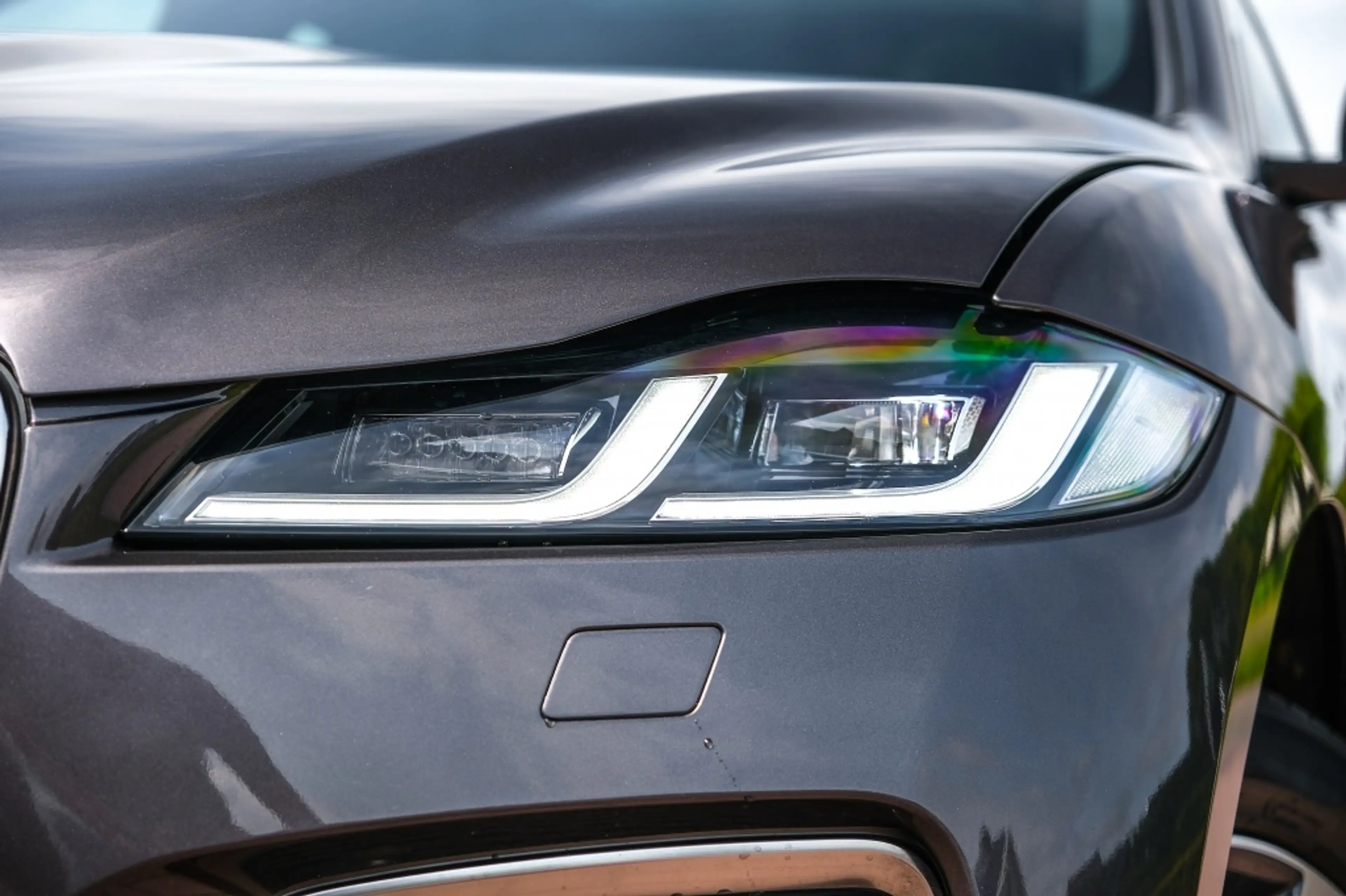 Jaguar F-Pace 2.0 P400e PHEV R-Dynamic Black — photo 11