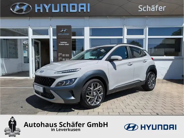 Hyundai KONA PRIME Schiebedach HUD Navi Soundsystem LED ACC App