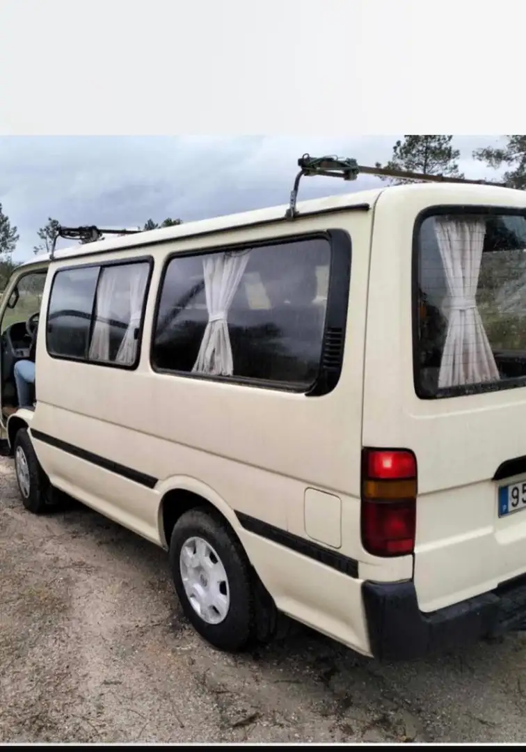 Toyota Hiace 2.4 D Luxe Bianco - 2