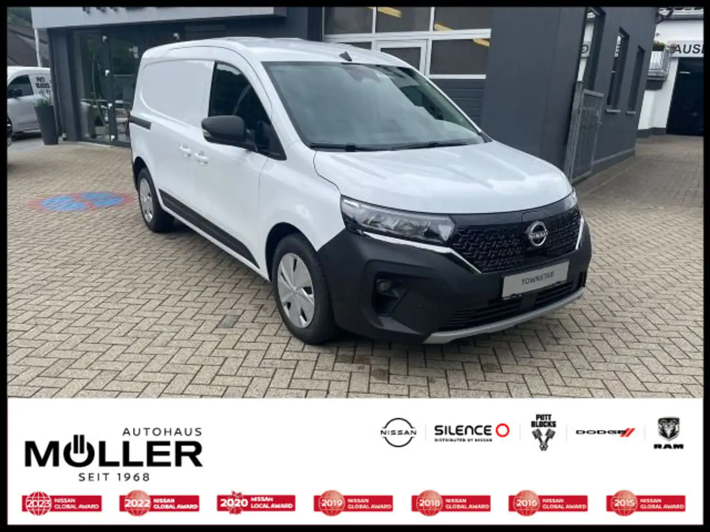 Nissan Townstar EV Kasten L2 2.5T N-Connecta CCS Weiß - 1