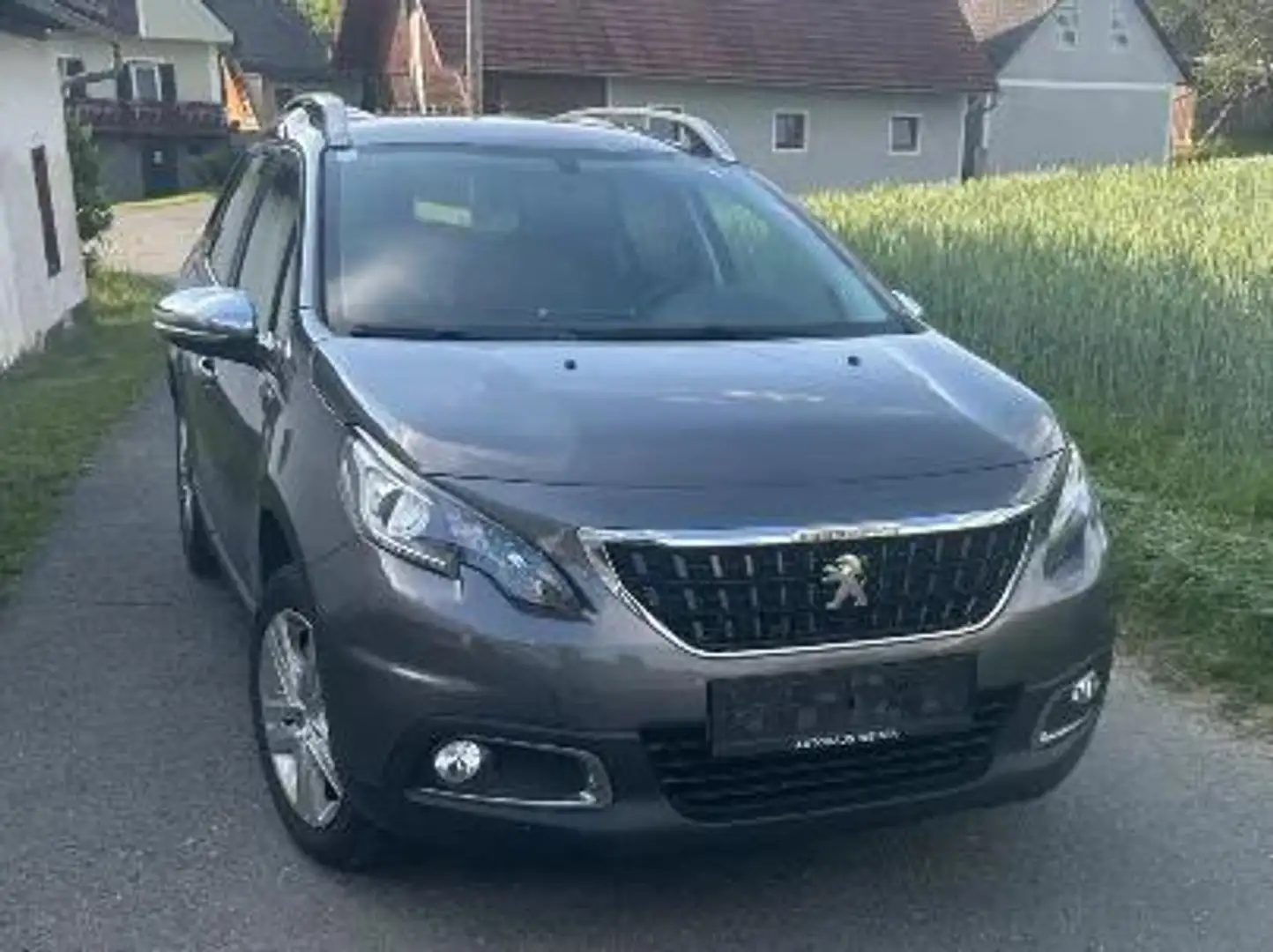 Peugeot 2008 2008 1,2 PureTech Style Style Grau - 1