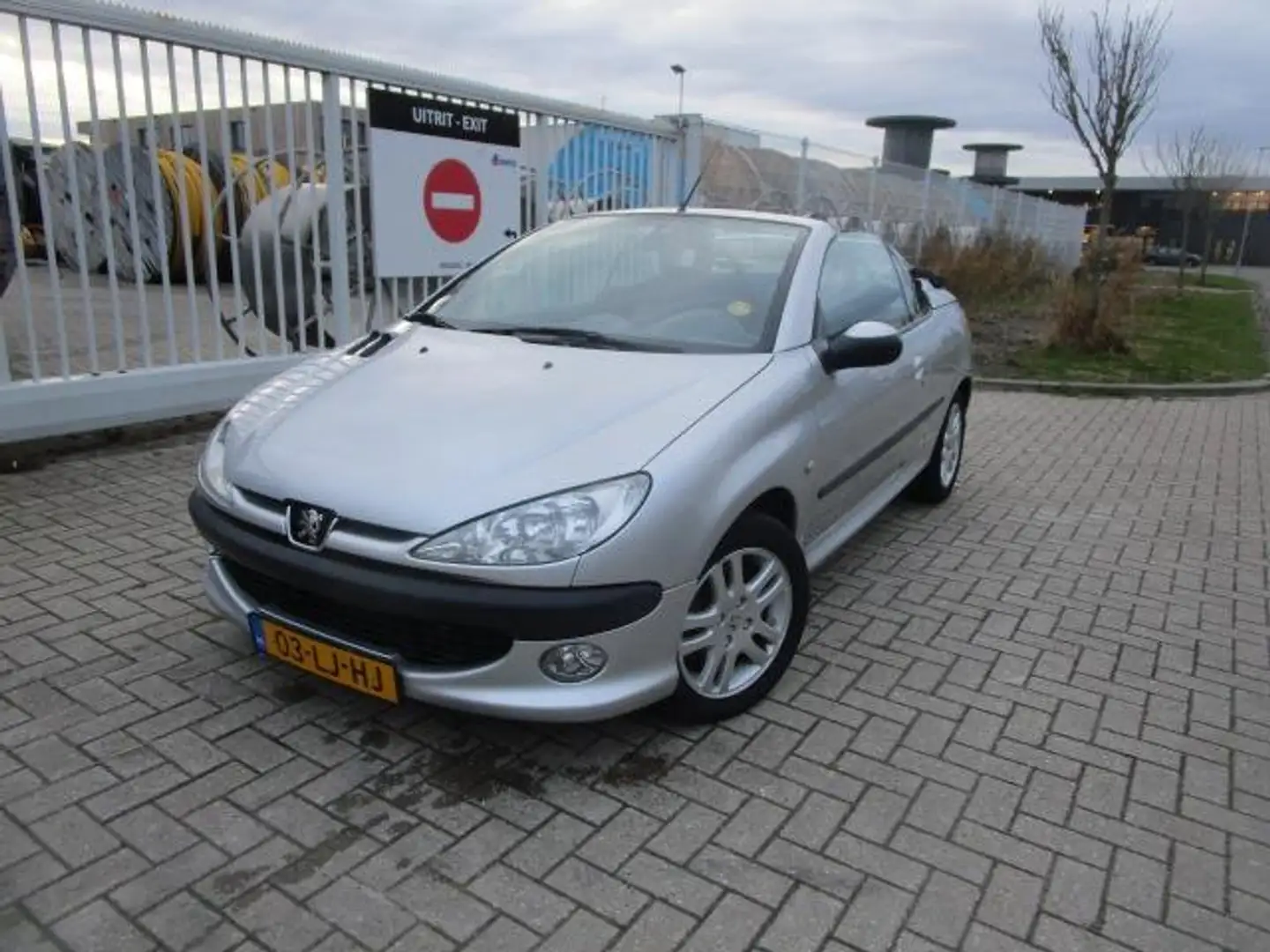 Peugeot 206 CC 1.6-16V, 127.357 KM!! Gris - 1