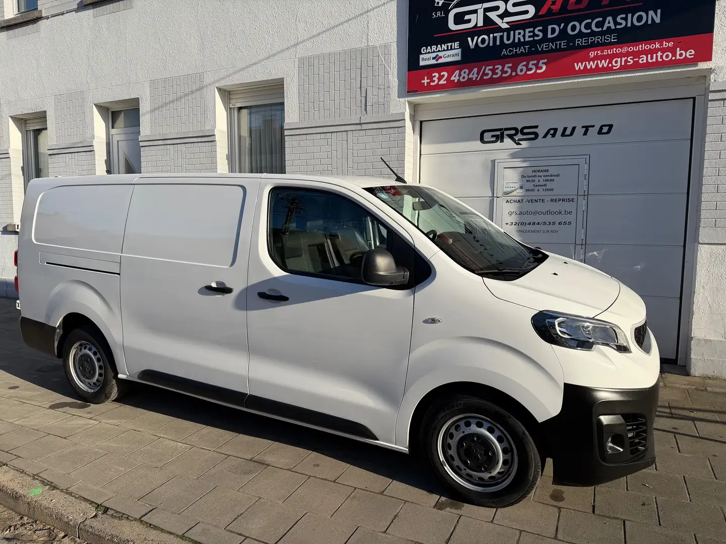 Peugeot Expert 2.0 HDi L3 Long UTILI. 3 places   HTVA  14.041€ Blanc - 2