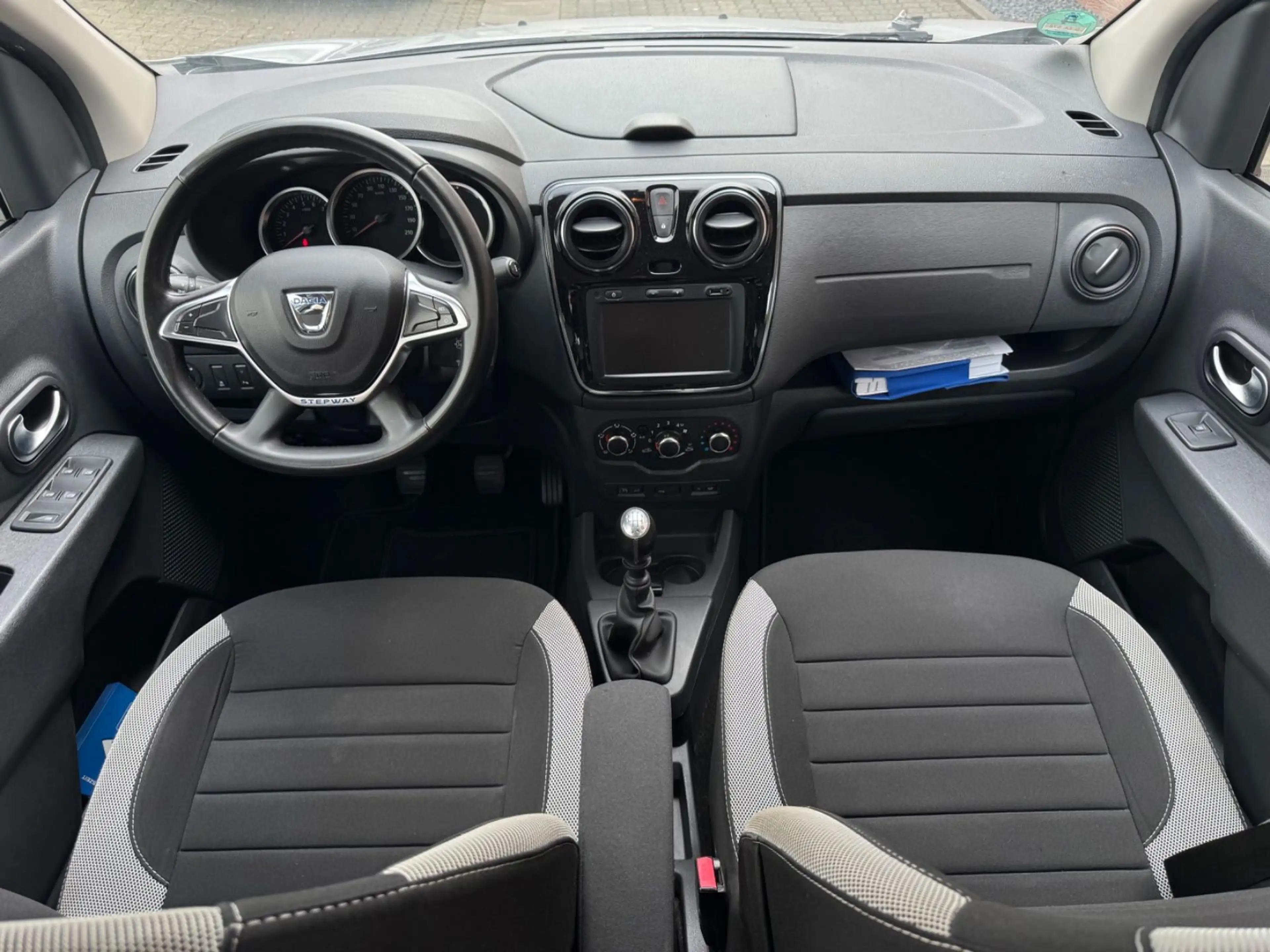 Dacia Lodgy Stepway Plus*Garantie*PDC*7-Sitzer*1-Hand* — photo 9
