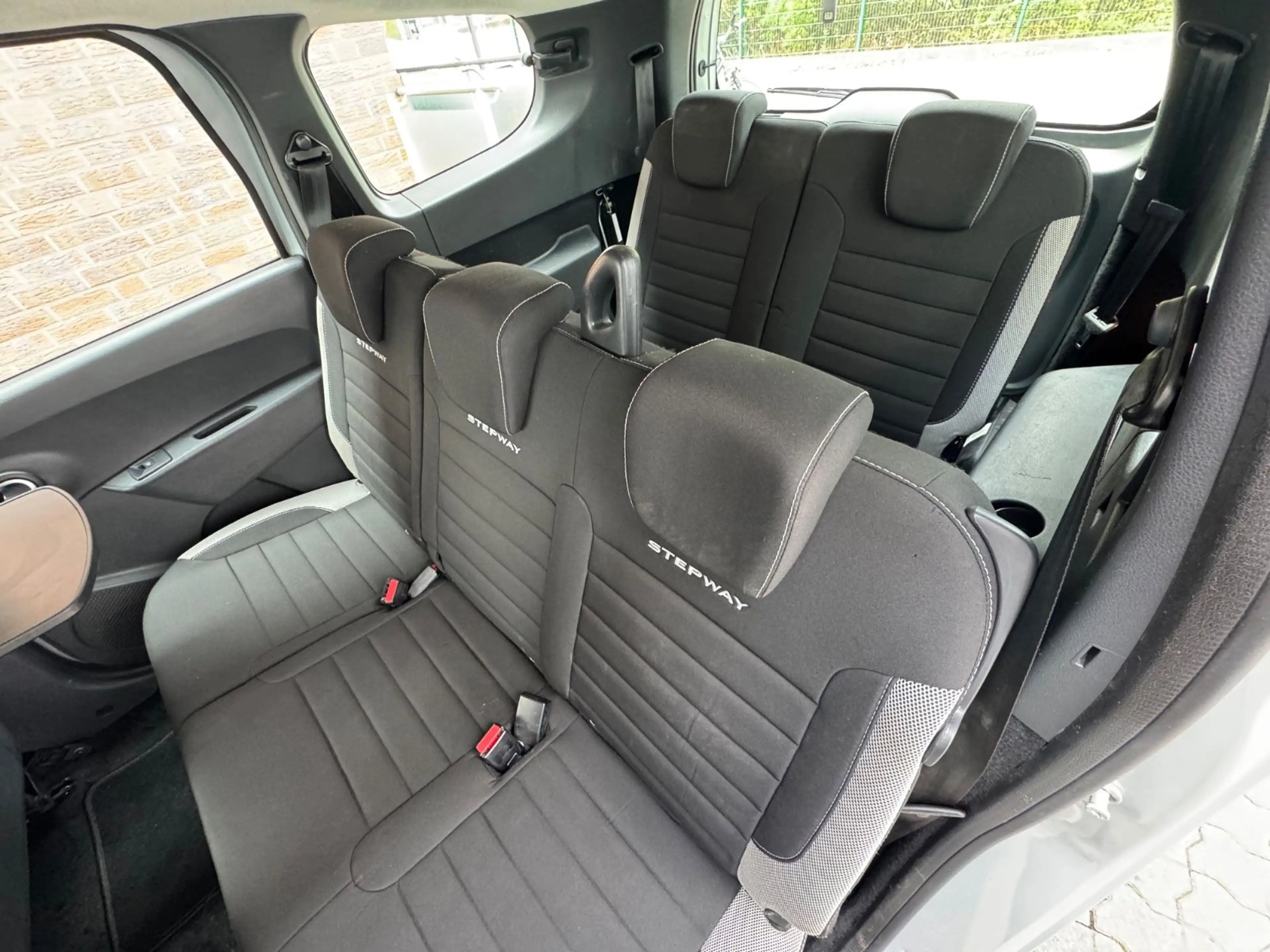 Dacia Lodgy Stepway Plus*Garantie*PDC*7-Sitzer*1-Hand* — photo 12