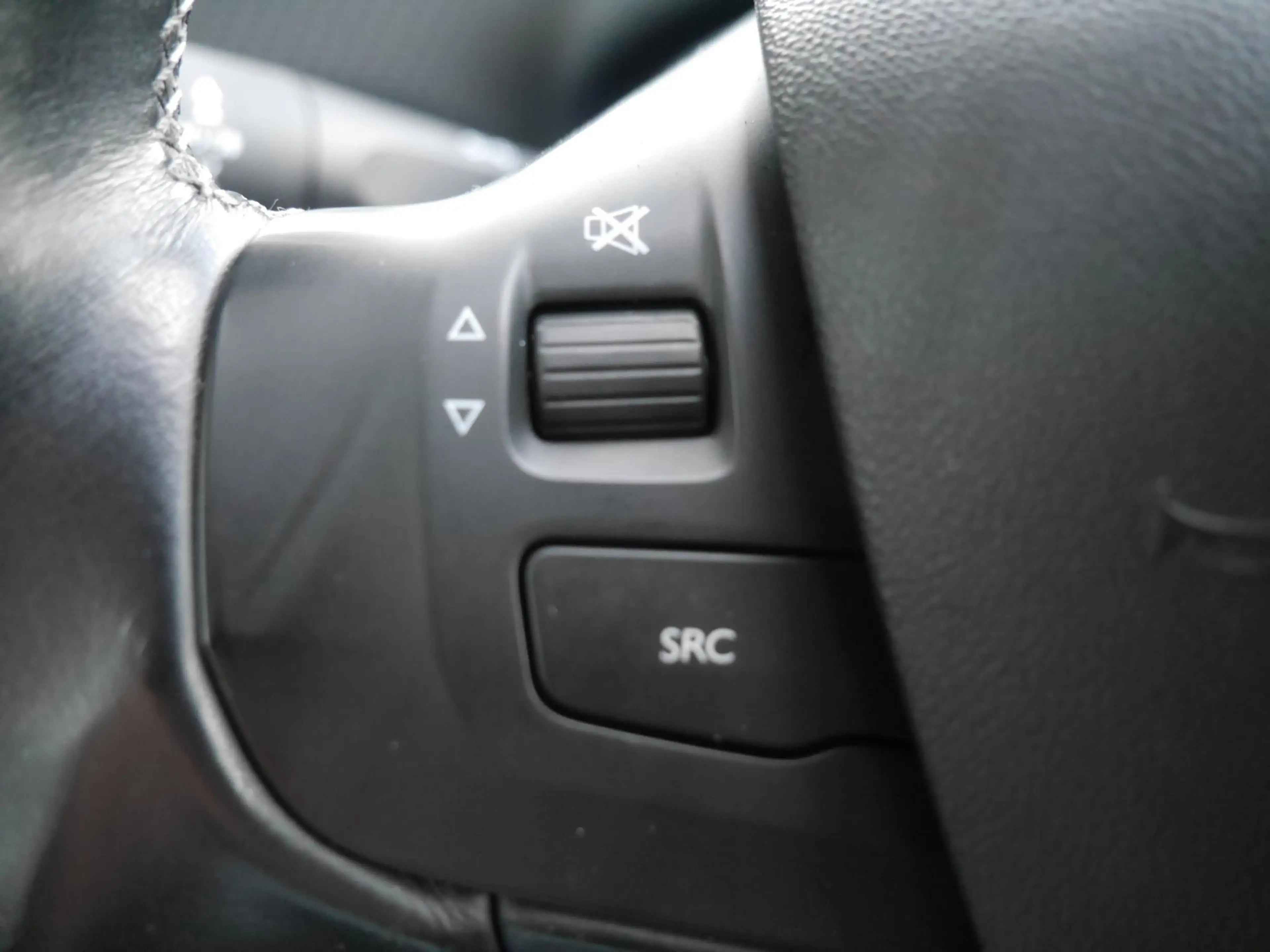 Peugeot 2008 1.2 PureTech Allure | Apple Carplay | Navigatie | — photo 15