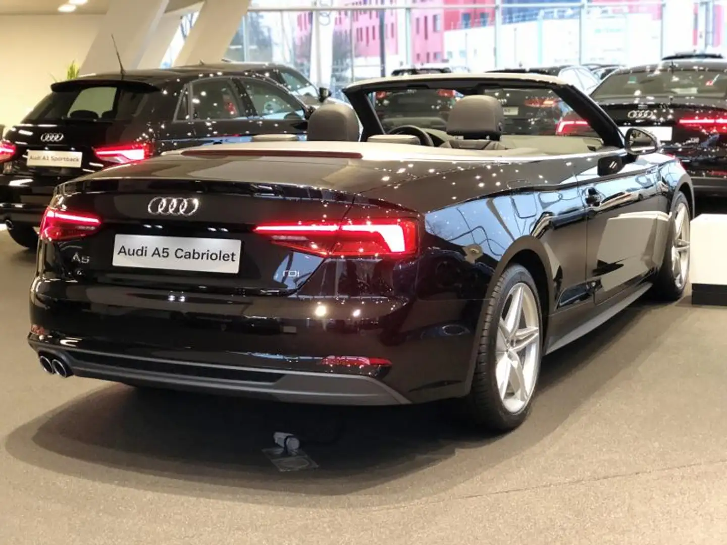 Audi Cabriolet 2.0 tdi 190 ch s tronic s line - 2