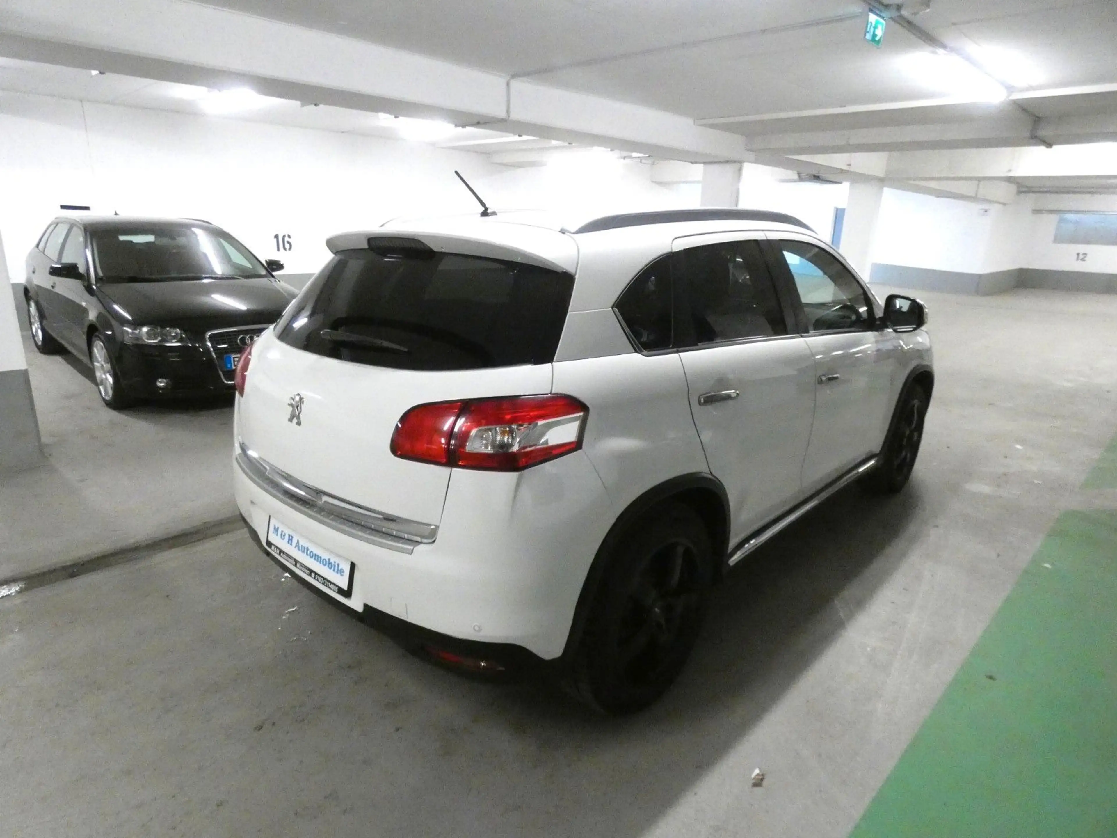 Peugeot 4008 Allure 4WD*NAVI*PDC*AHK*RFK* — photo 5