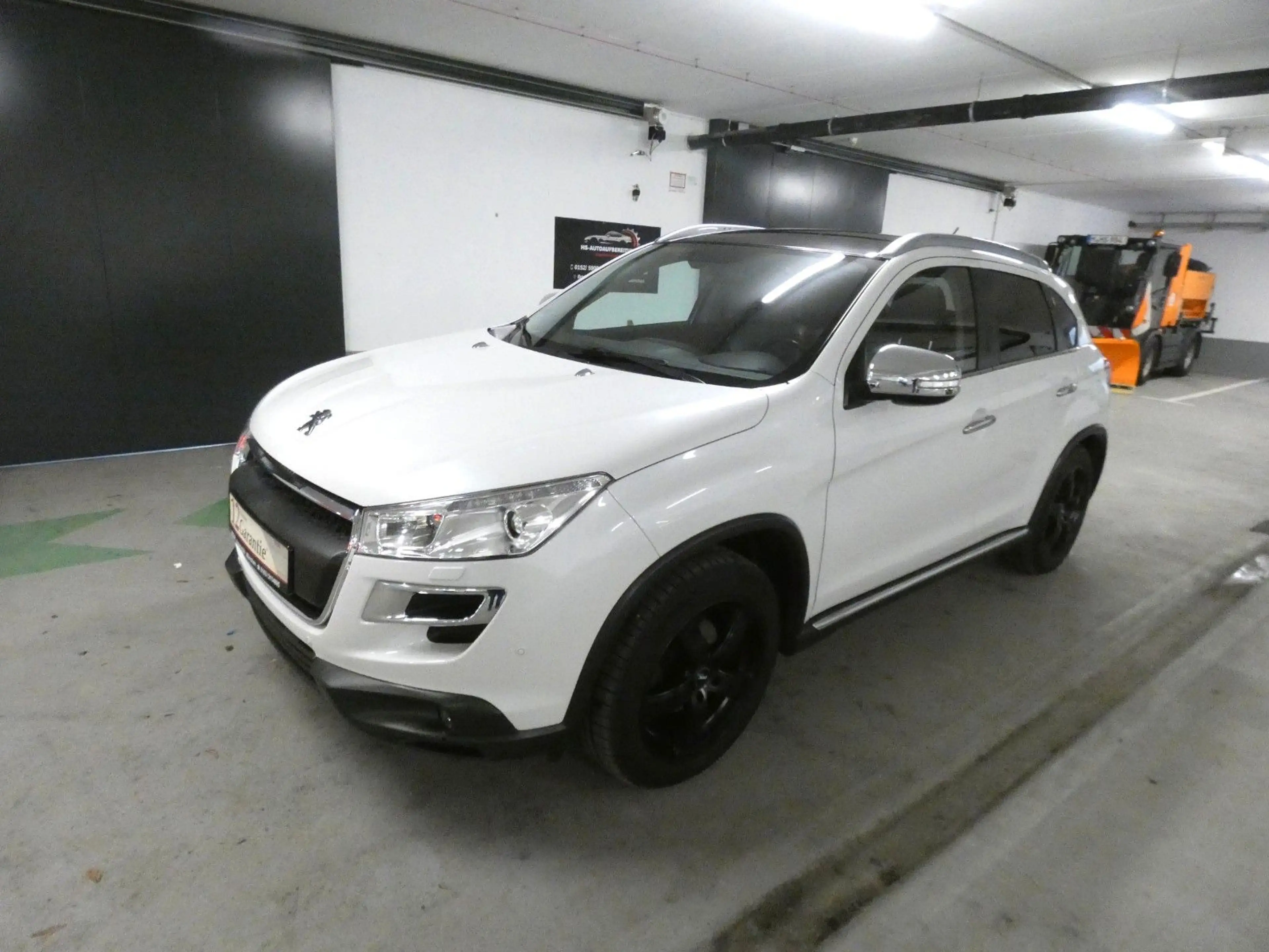 Peugeot 4008 Allure 4WD*NAVI*PDC*AHK*RFK*