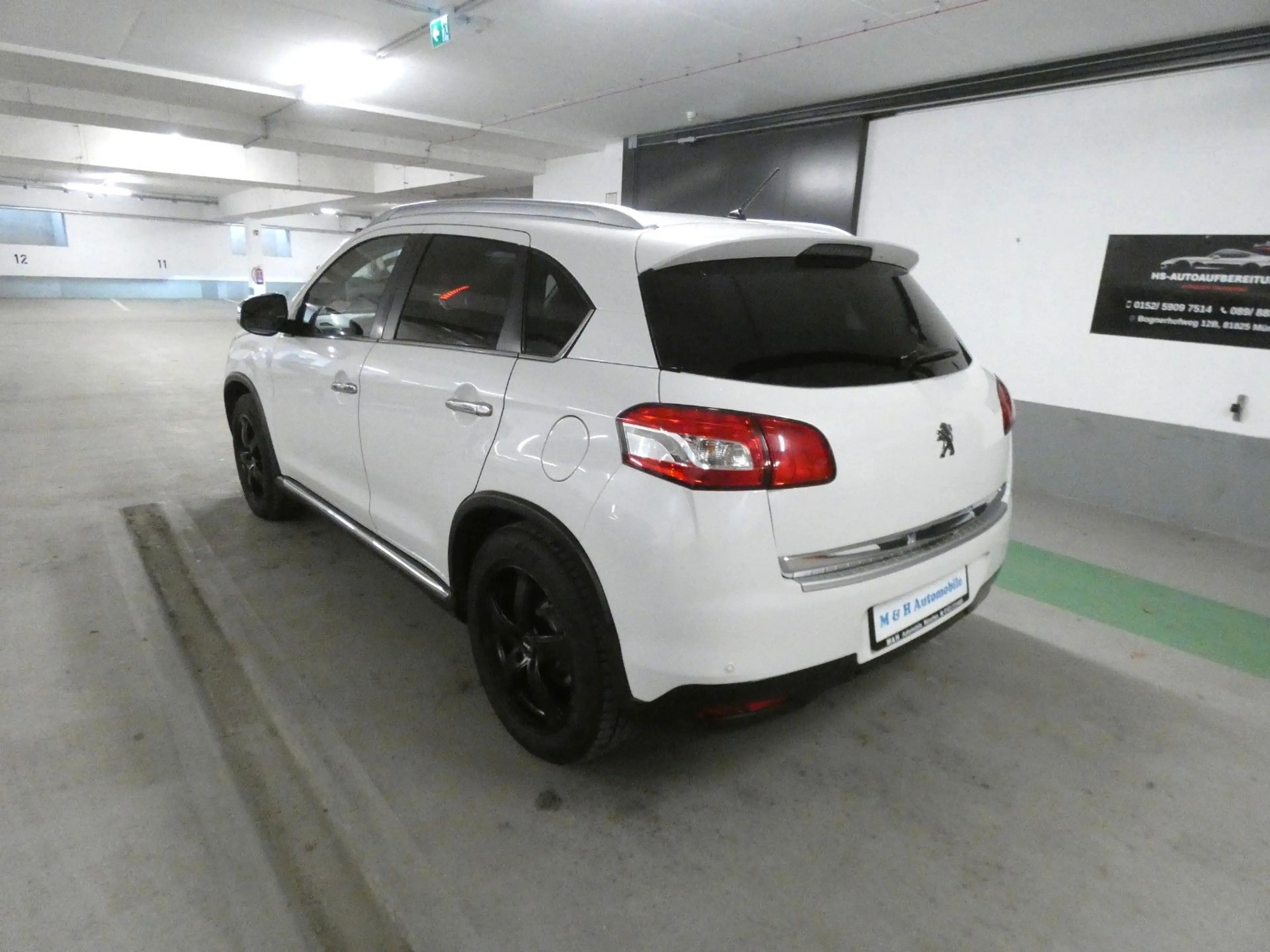 Peugeot 4008 Allure 4WD*NAVI*PDC*AHK*RFK* — photo 4