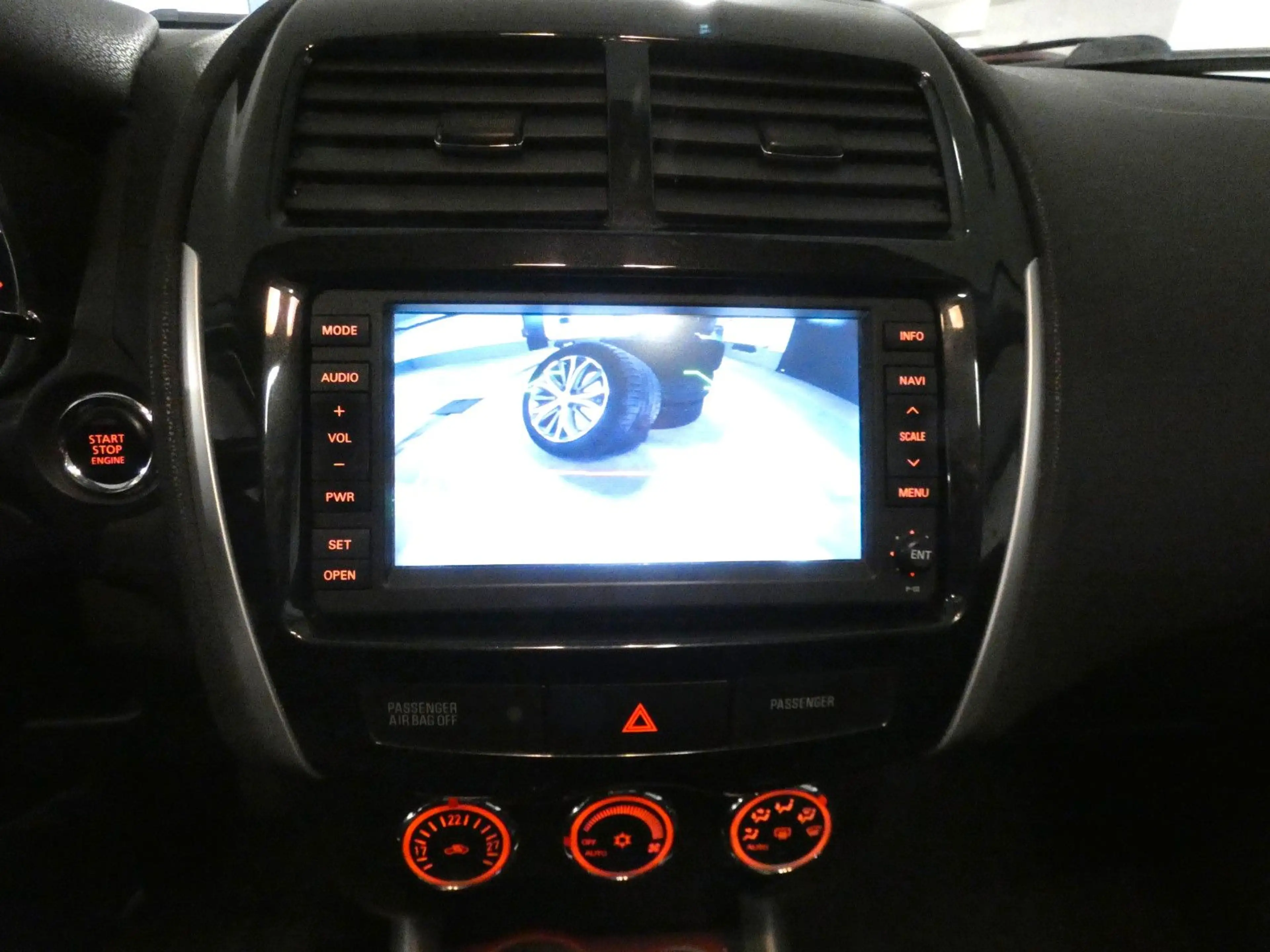 Peugeot 4008 Allure 4WD*NAVI*PDC*AHK*RFK* — photo 13
