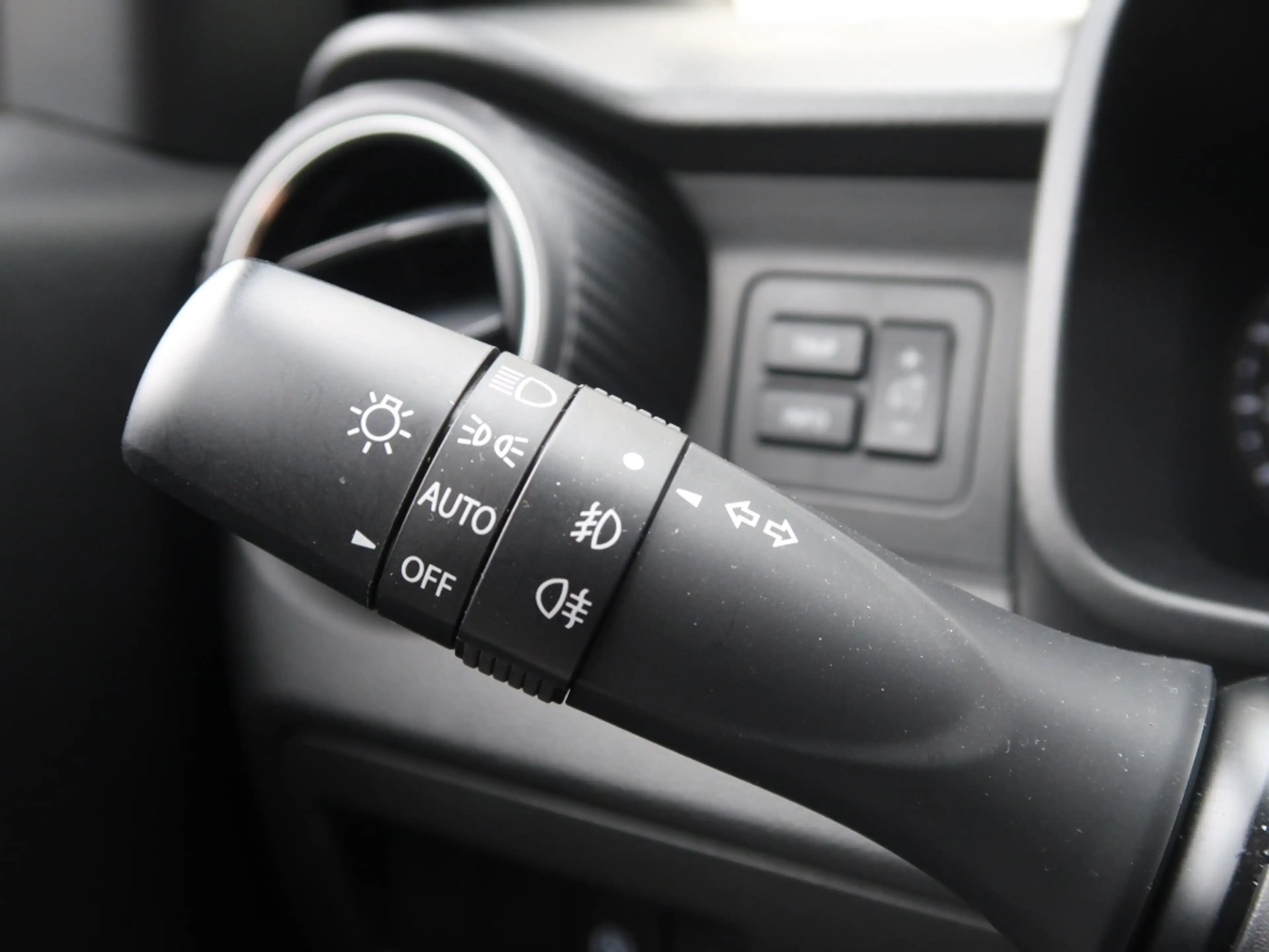 Suzuki Ignis 1.2 Smart Hybrid Automaat Select — photo 13