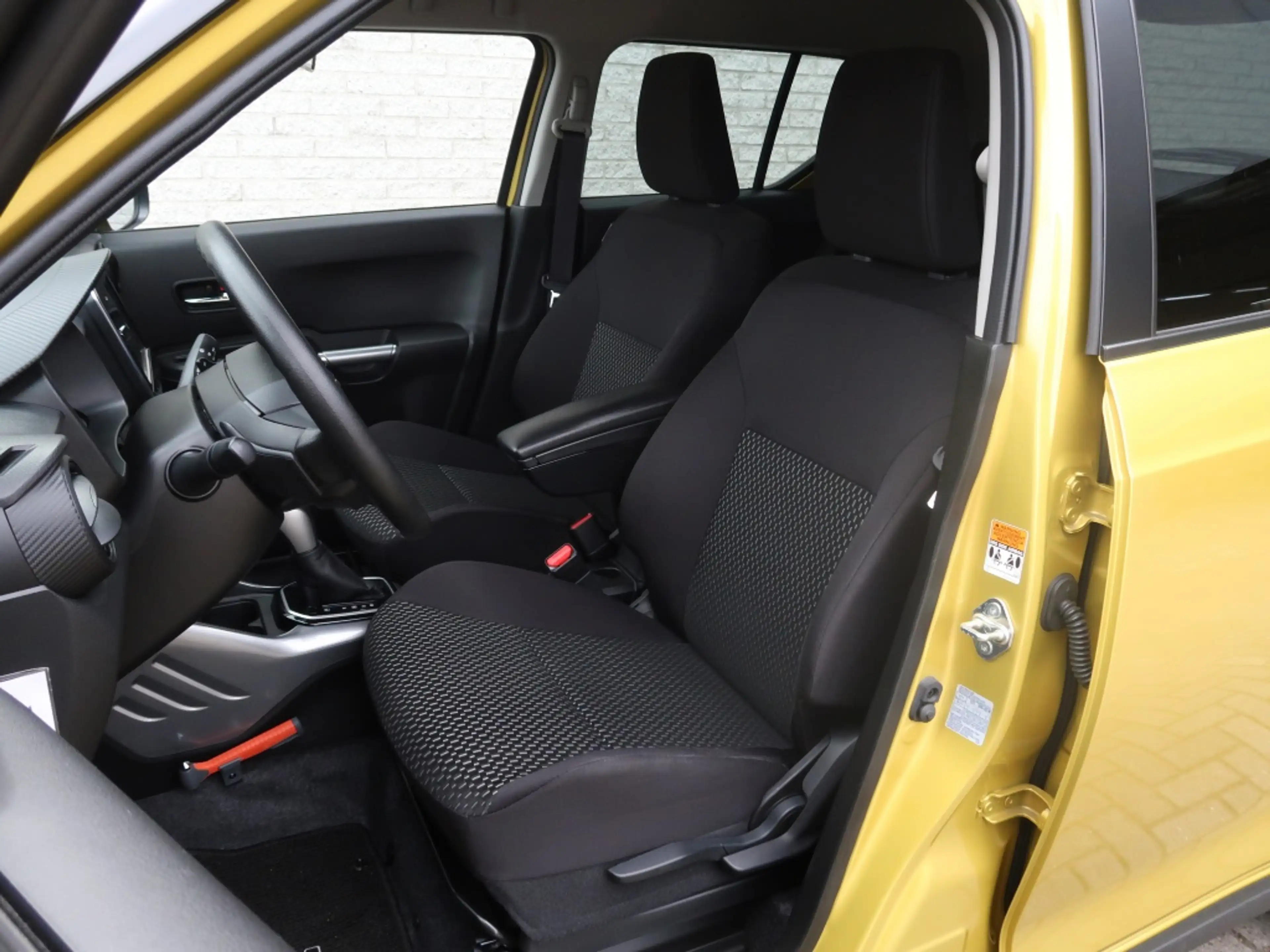 Suzuki Ignis 1.2 Smart Hybrid Automaat Select — photo 3
