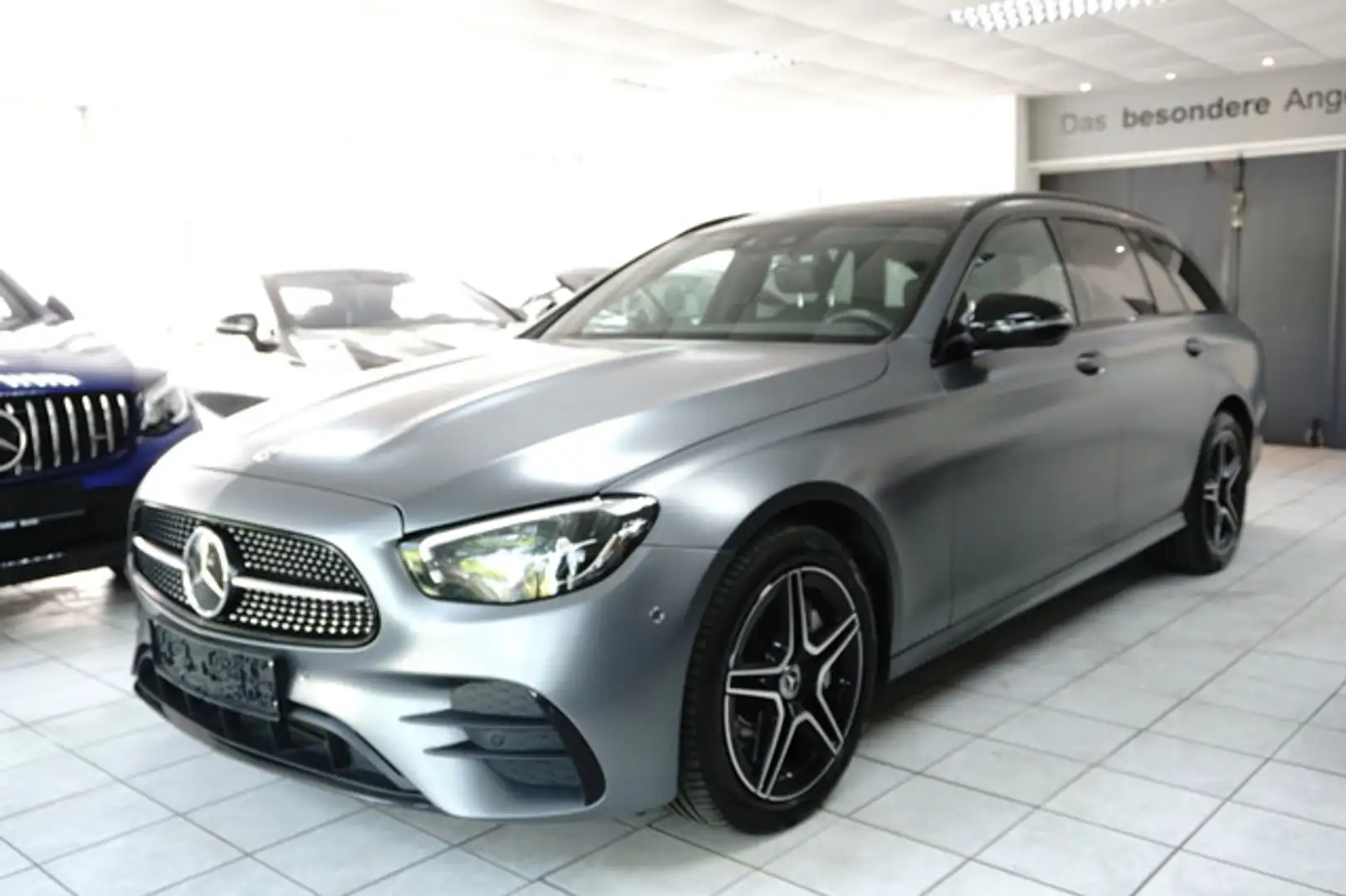 Mercedes-Benz E 300 e T AMG LINE HUD PANO ACC NIGHT MBUX BURMES Grau - 2