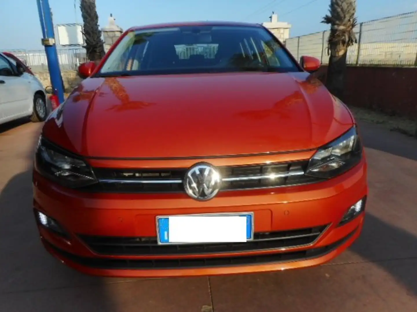 Volkswagen Polo 5p 1.0 tgi Trendline 90cv Arancione - 1