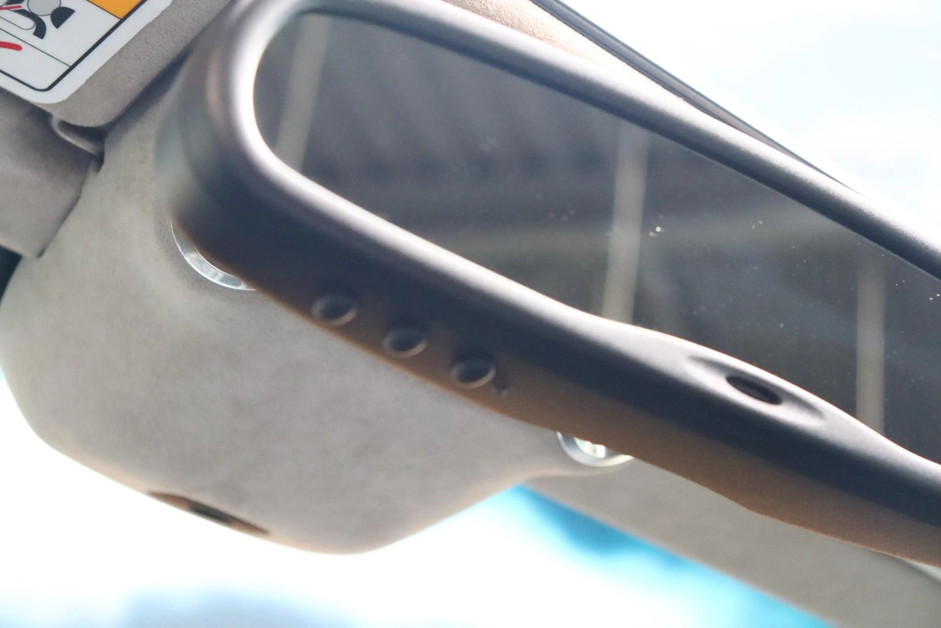 Aston Martin Vantage V8 Roadster 4.7 V8 — photo 22