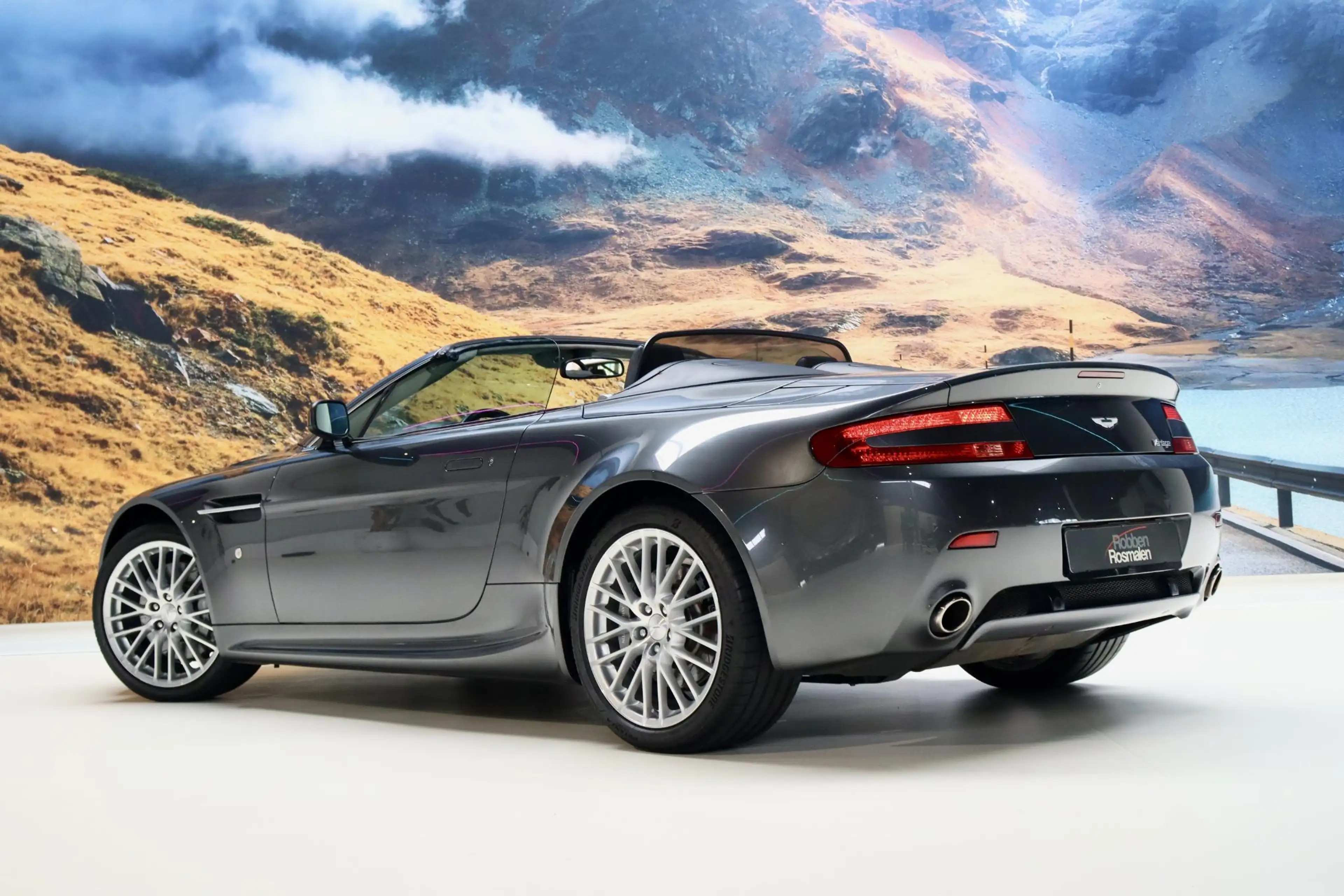 Aston Martin Vantage V8 Roadster 4.7 V8 — photo 6