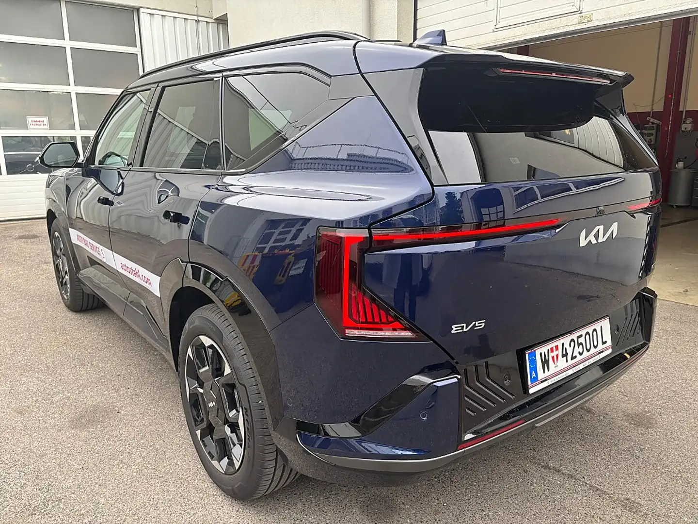 Kia EV5 /GT-LINE/81,4KWH/AT/FWD/216/SD/MY26 AUTO STAHL ... Weiß - 2