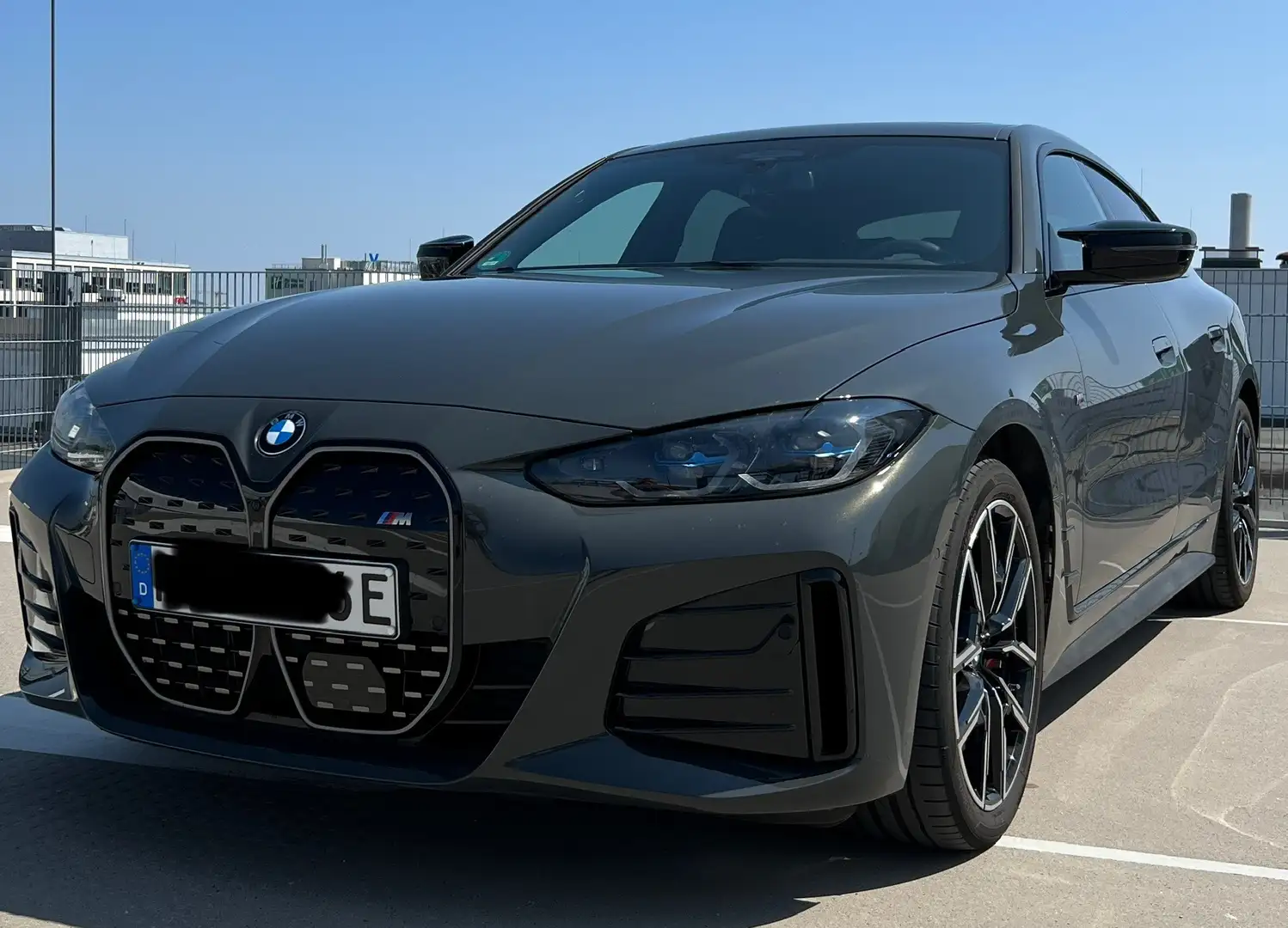 BMW i4 M50 Gran Coupe Grau - 1