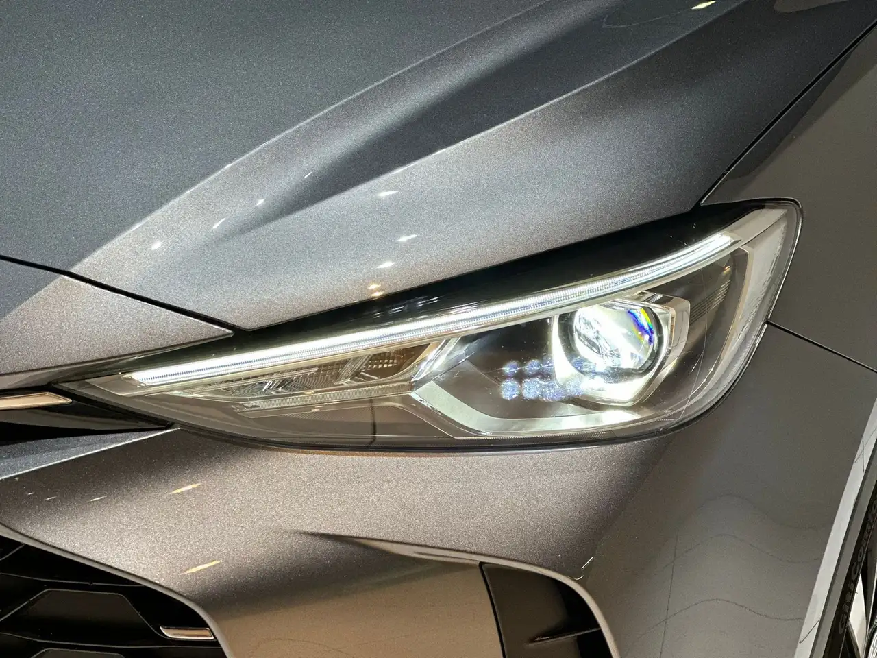 MG ZS 1.5 hybrid+ Luxury auto, миниатюра 17