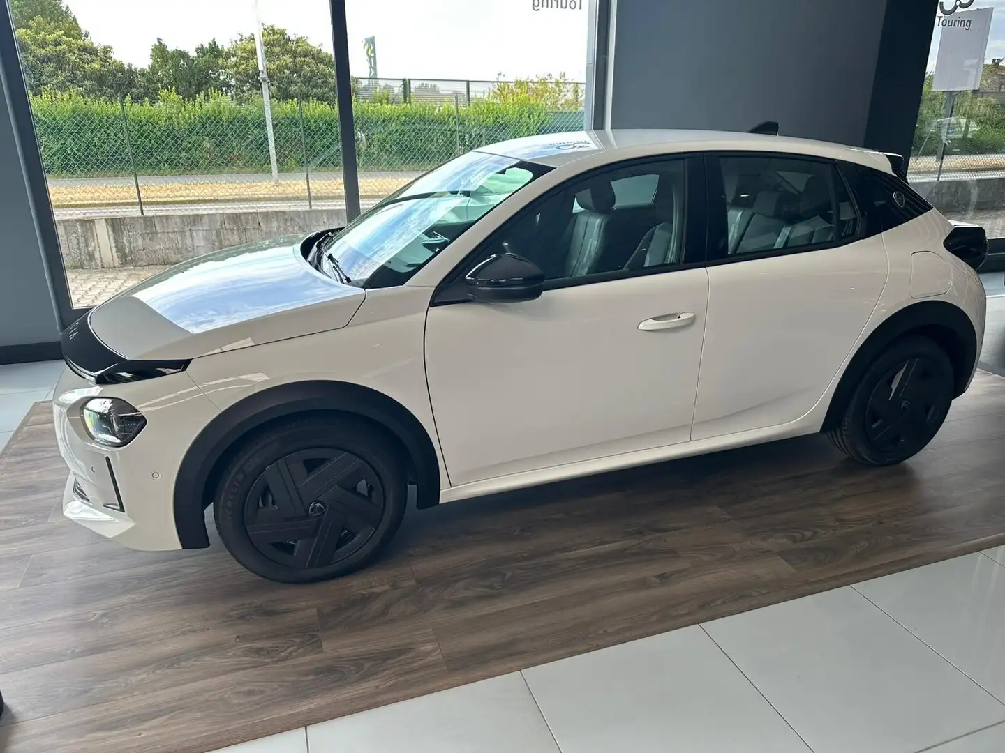 Lancia Ypsilon Ypsilon Hybrid e-DCT Bianco - 1