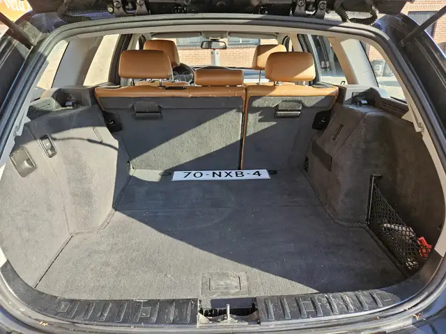 BMW 3 Series view 27