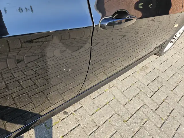 BMW 3 Series view 30