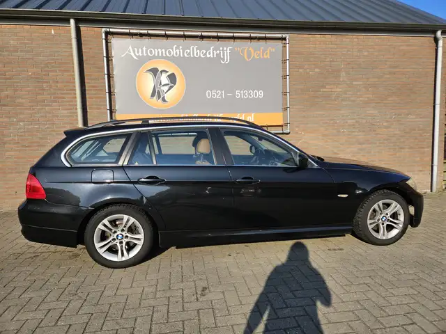 BMW 3 Series view 28