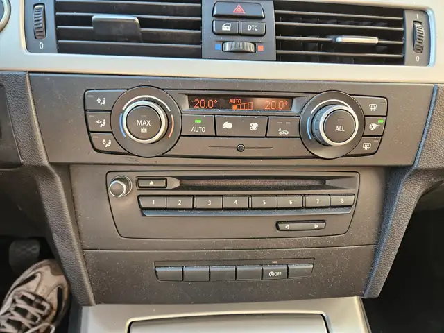BMW 3 Series view 15