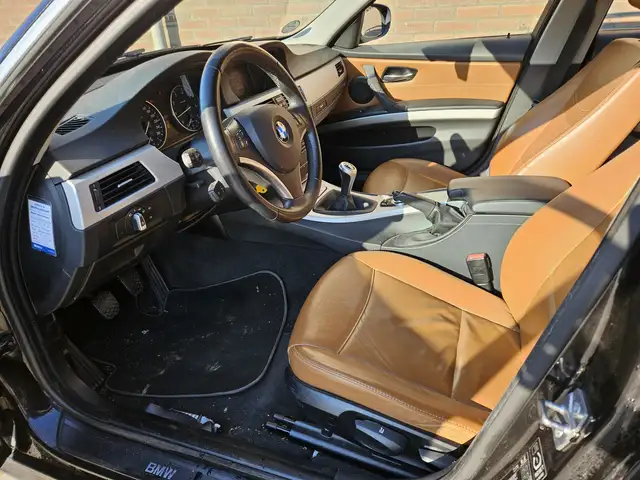 BMW 3 Series view 7