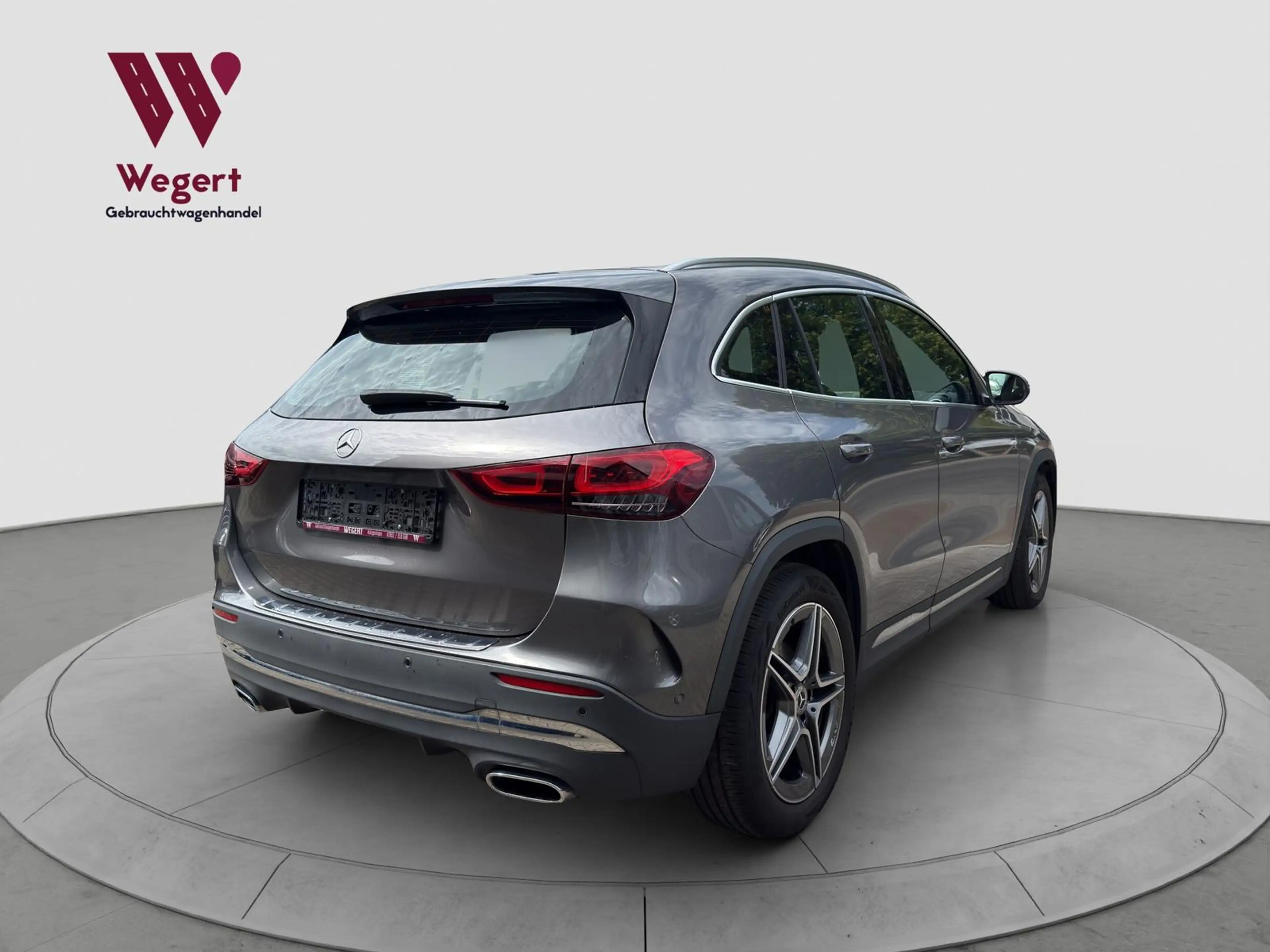 Mercedes-Benz GLA 200 *4MATIC*PANO*AHK*AMG*DISTRO*CARPLAY*360* — photo 9