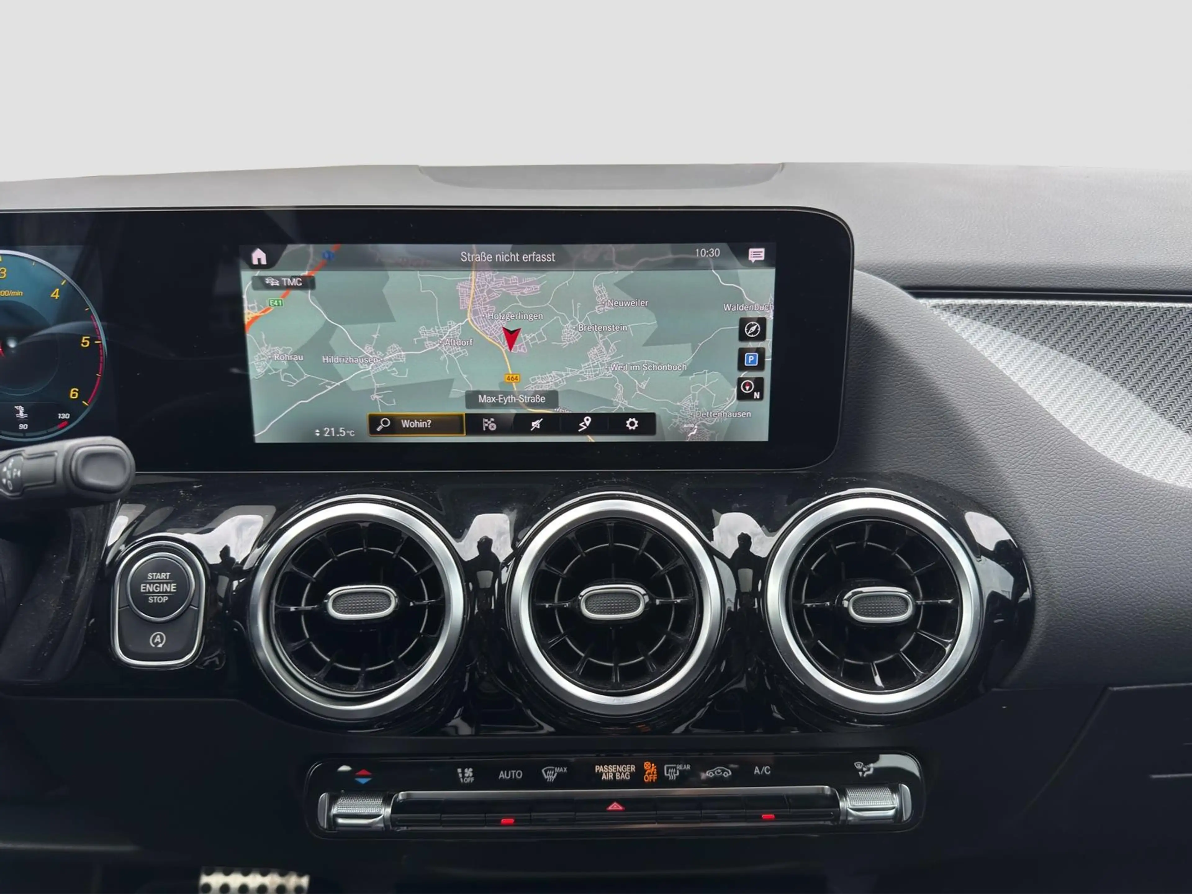 Mercedes-Benz GLA 200 *4MATIC*PANO*AHK*AMG*DISTRO*CARPLAY*360* — photo 21