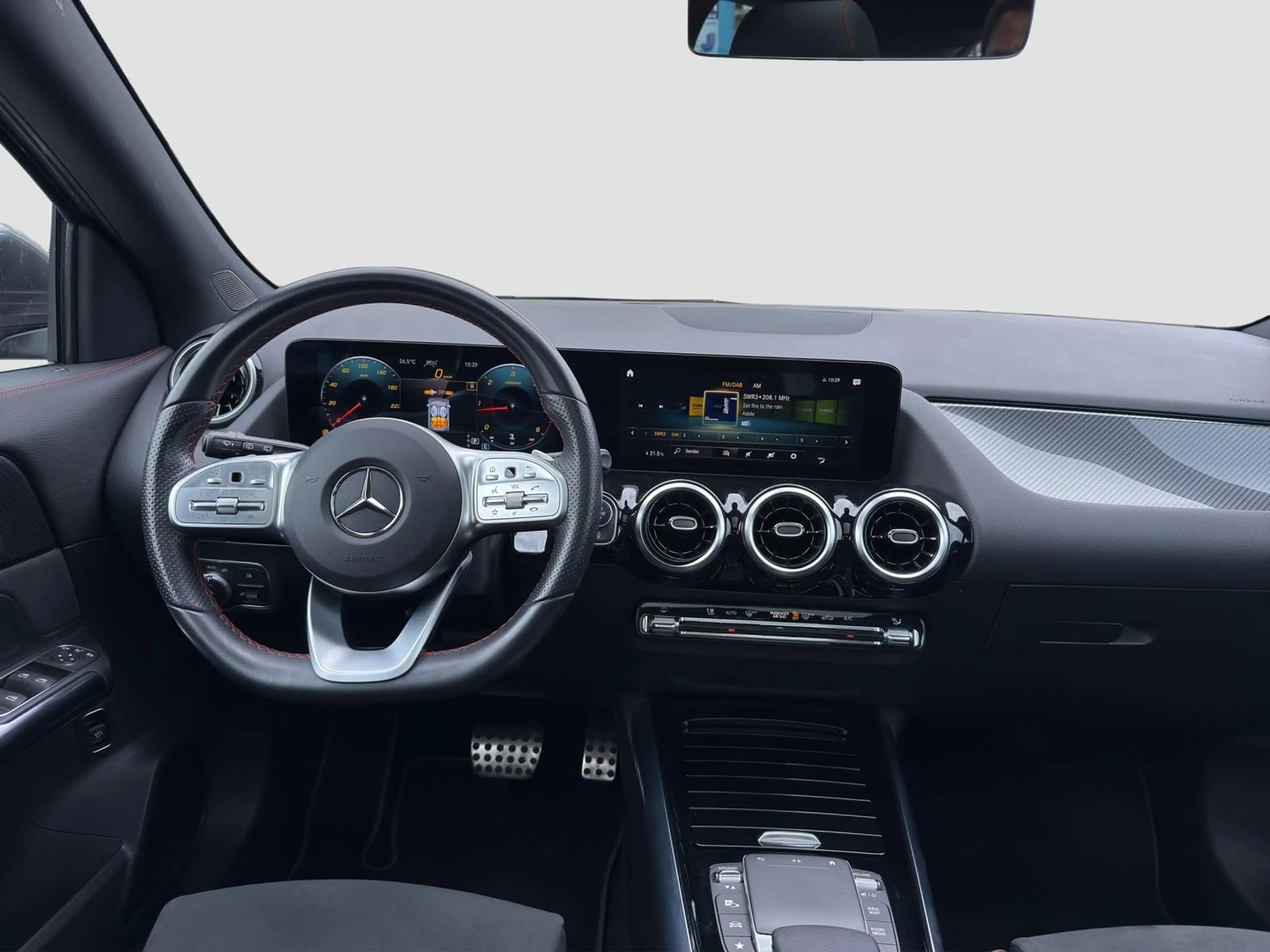 Mercedes-Benz GLA 200 *4MATIC*PANO*AHK*AMG*DISTRO*CARPLAY*360* — photo 19