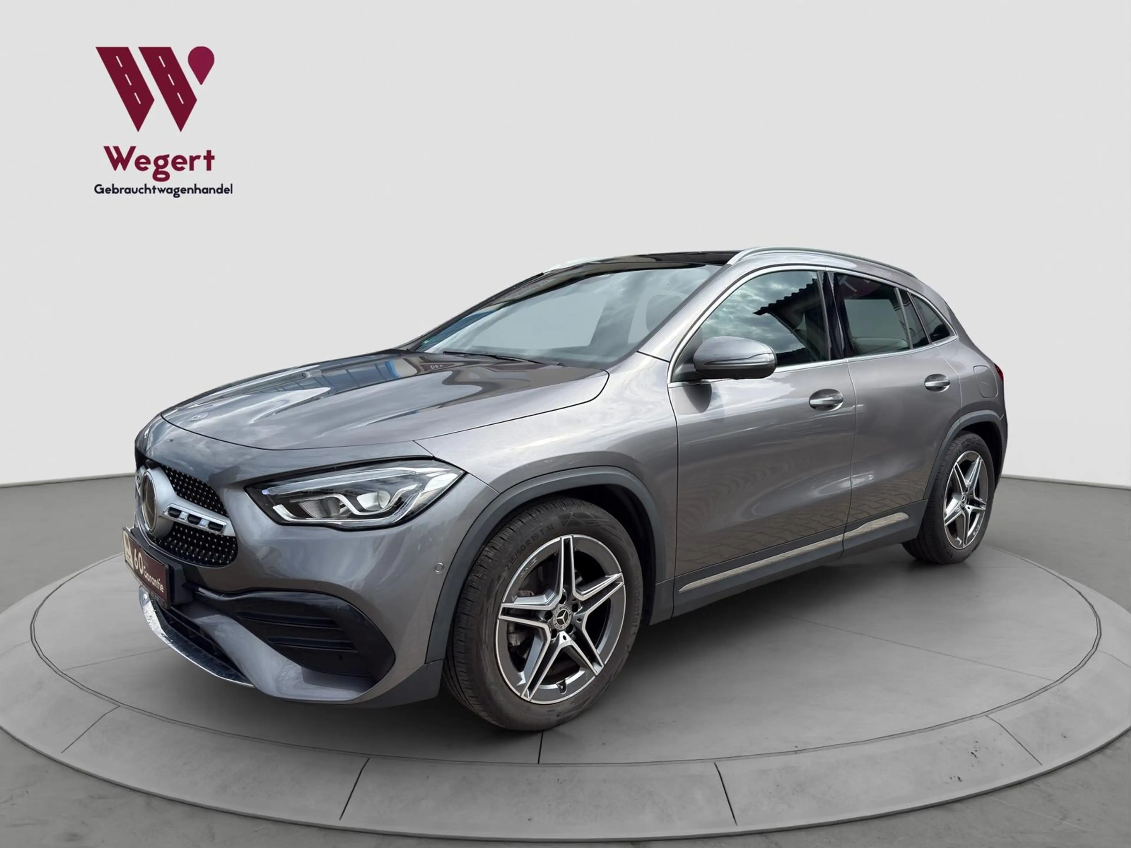 Mercedes-Benz GLA 200 *4MATIC*PANO*AHK*AMG*DISTRO*CARPLAY*360*