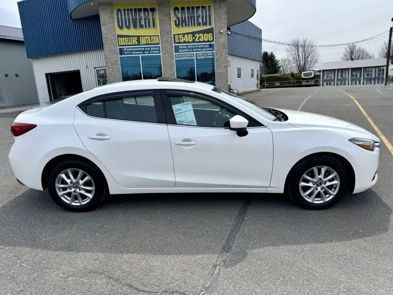 Mazda 3 снимка Mazda 3