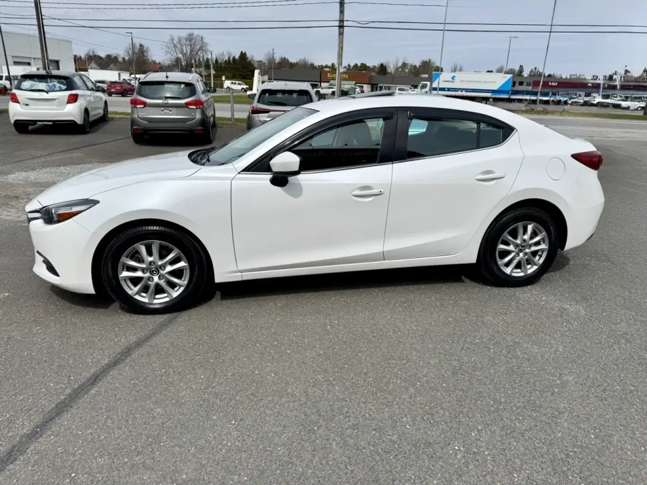 Mazda 3 снимка Mazda 3