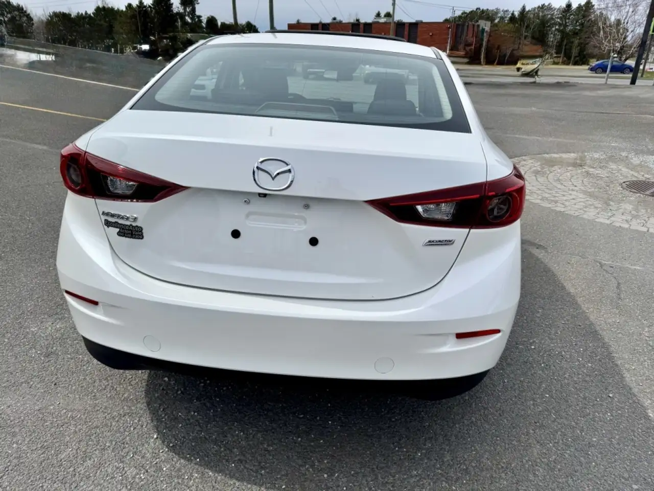 Mazda 3 снимка Mazda 3