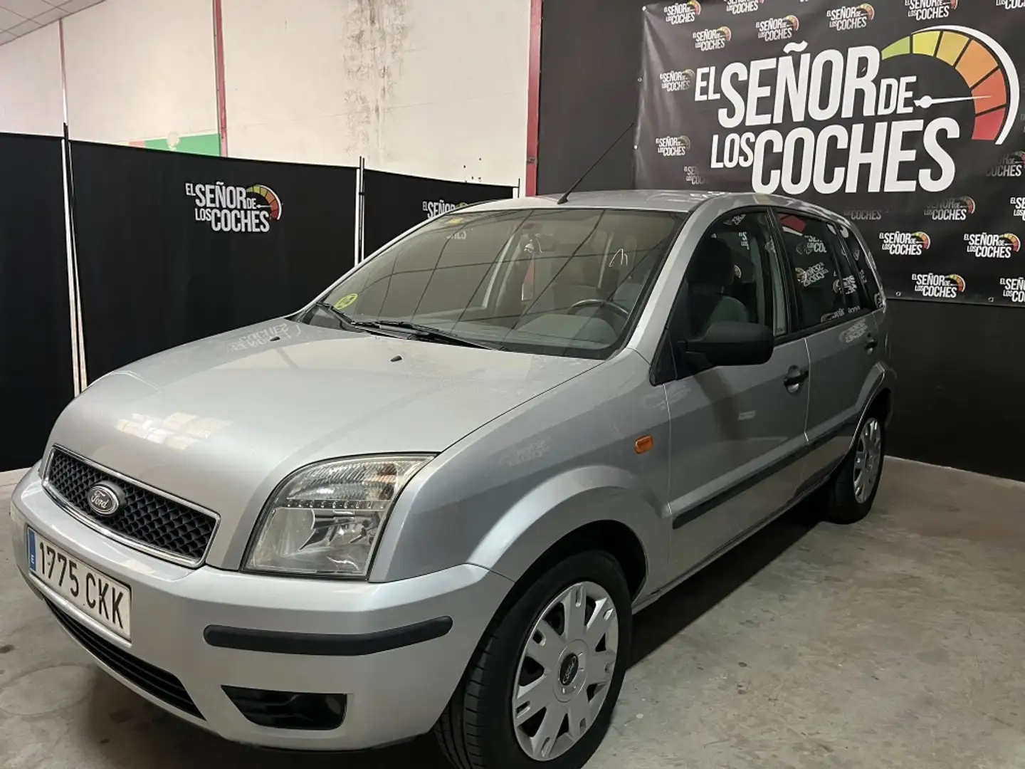 Ford Fusion 1.6 Elegance Plateado - 2