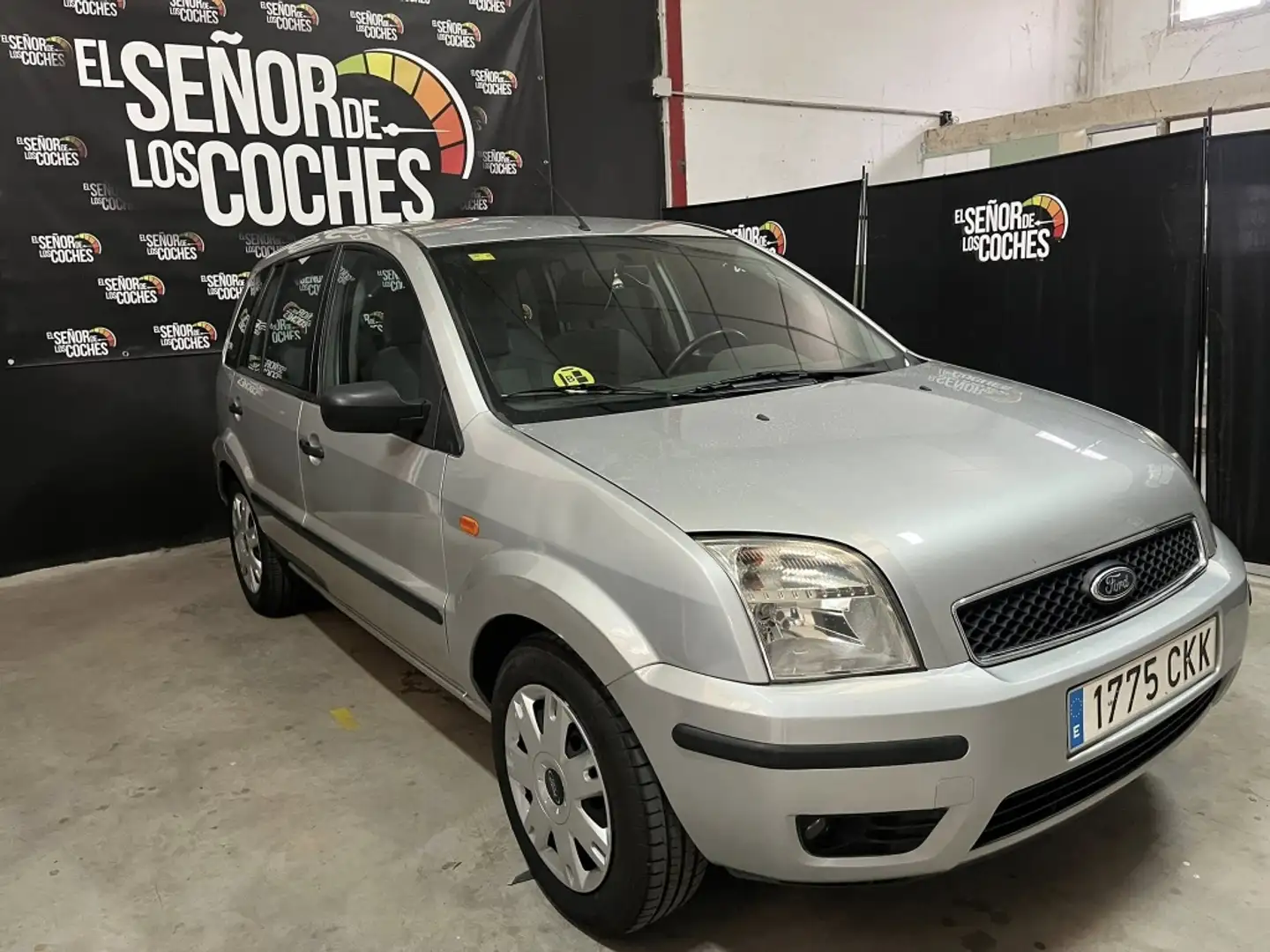 Ford Fusion 1.6 Elegance Plateado - 1