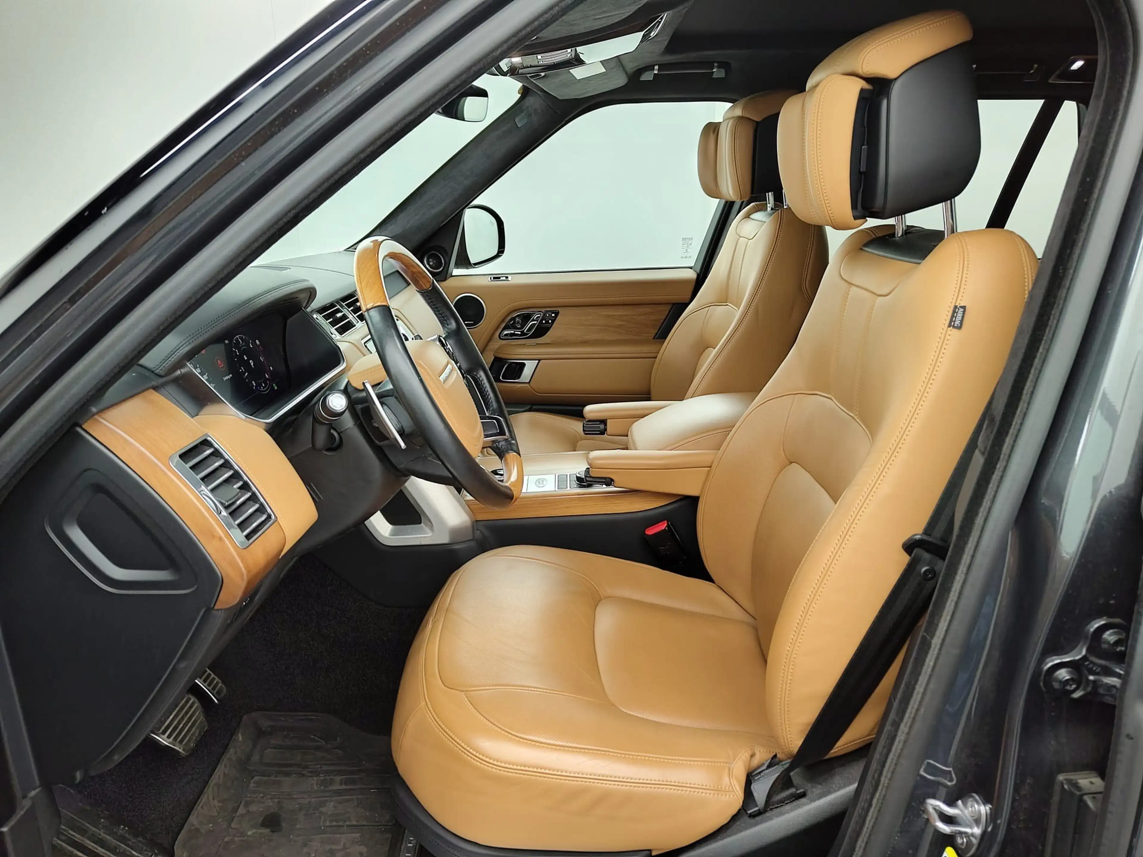 Land Rover Range Rover 4.4 SDV8 Autobiography Pano LED — photo 8