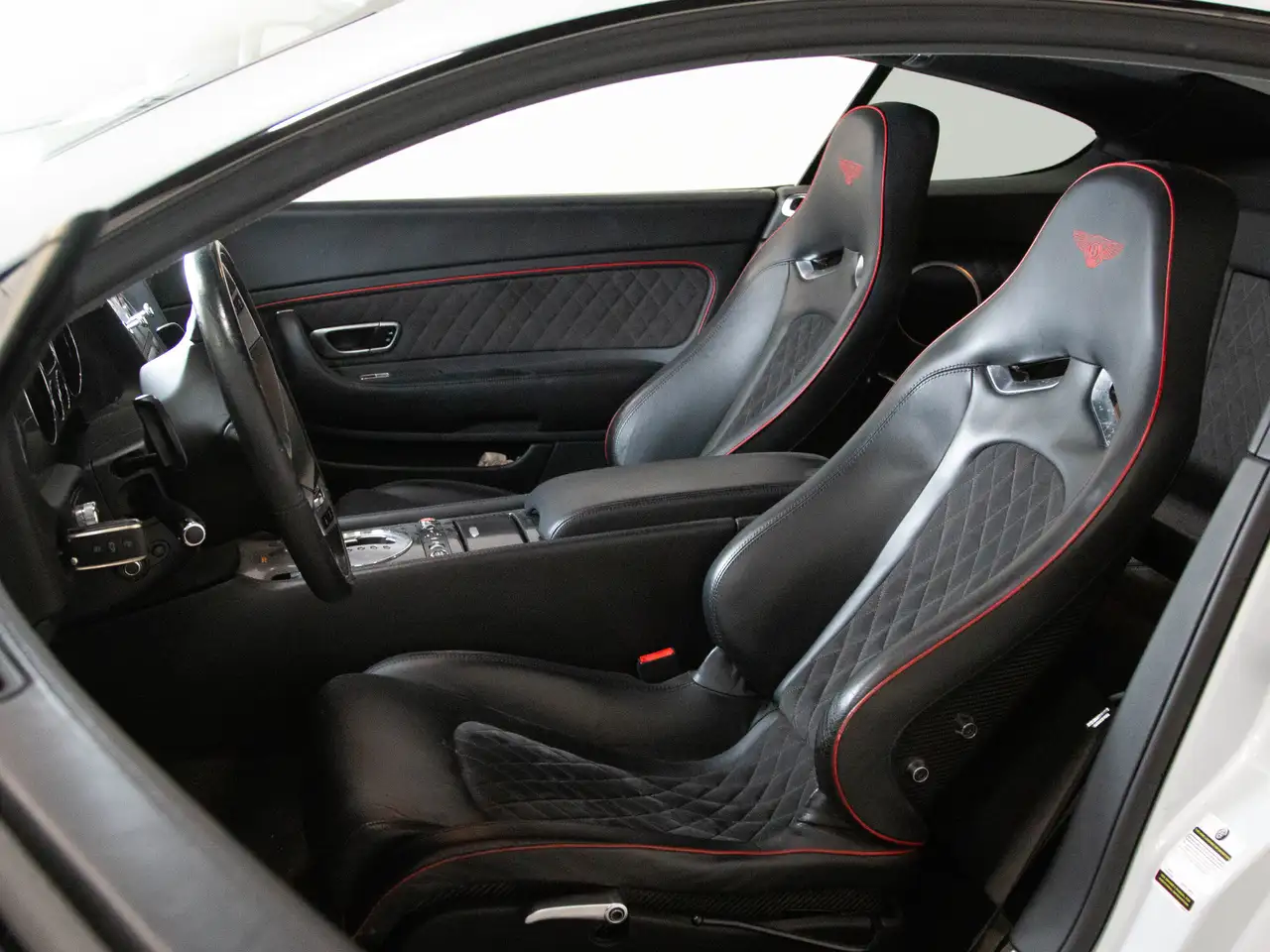 Bentley Continental Supersports снимка Bentley Continental Supersports