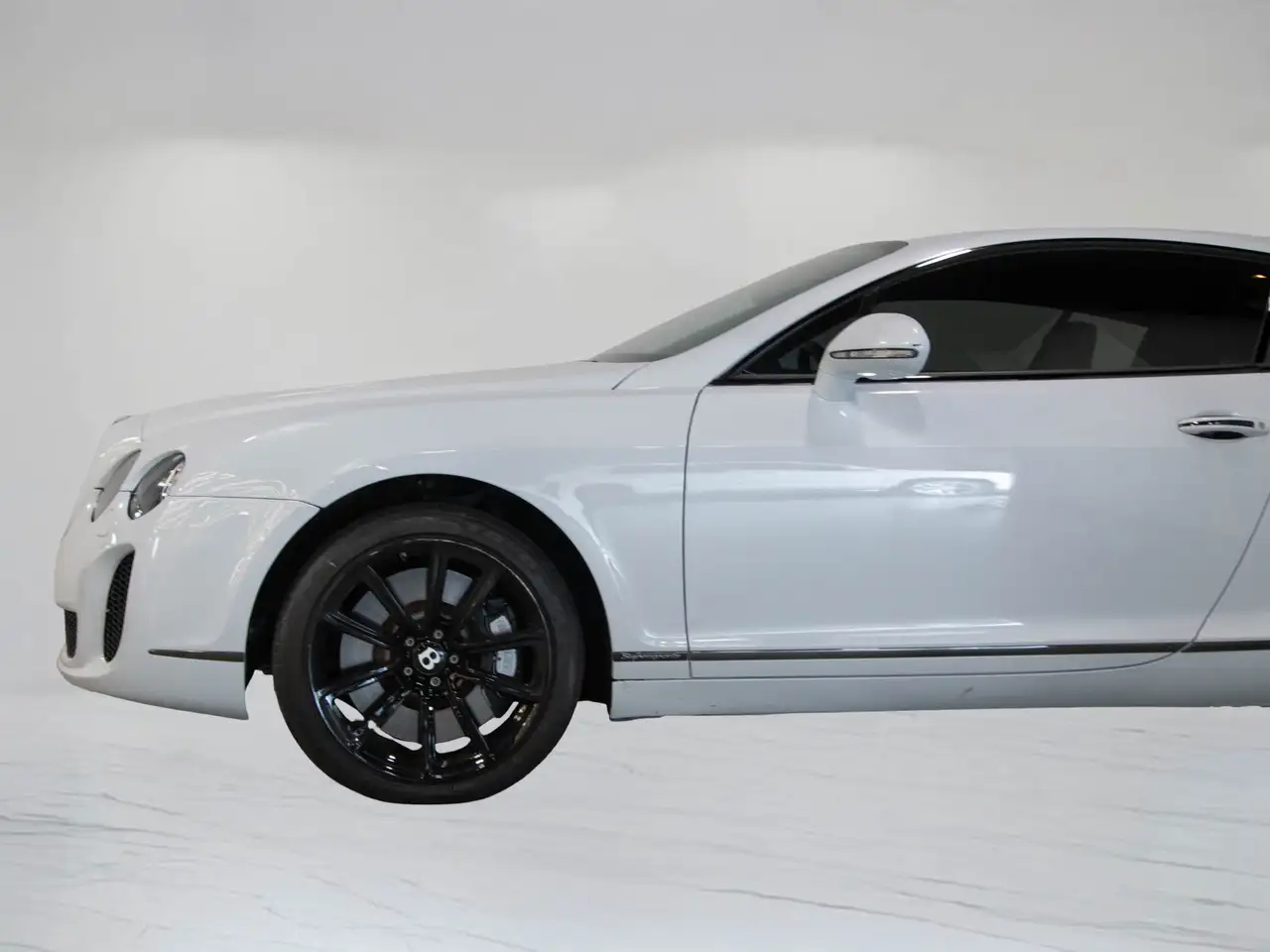 Bentley Continental Supersports снимка Bentley Continental Supersports
