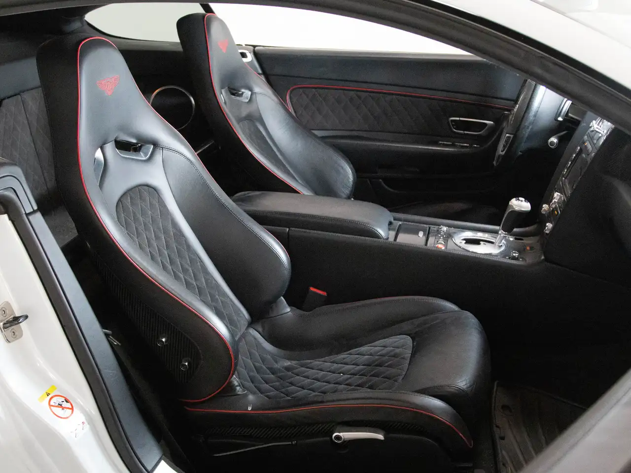 Bentley Continental Supersports снимка Bentley Continental Supersports