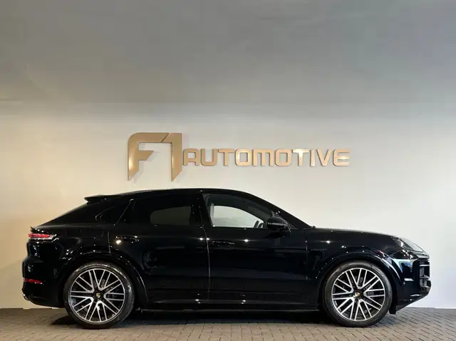 Porsche Cayenne view 10