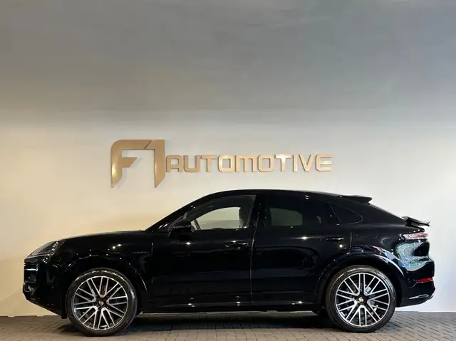 Porsche Cayenne view 13