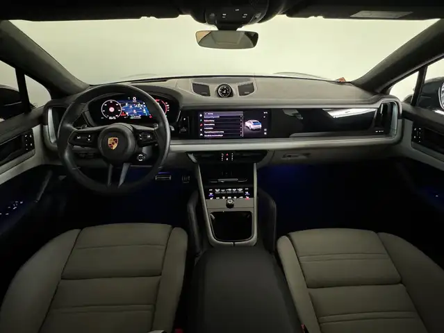 Porsche Cayenne view 4