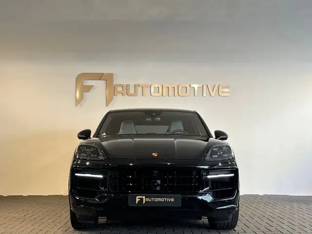 Porsche Cayenne view 9