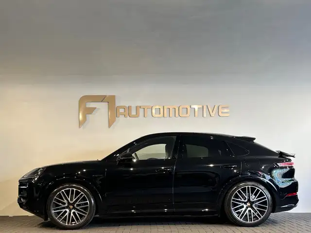 Porsche Cayenne view 12