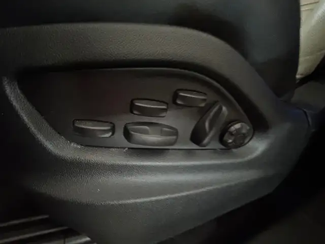 Porsche Cayenne view 15