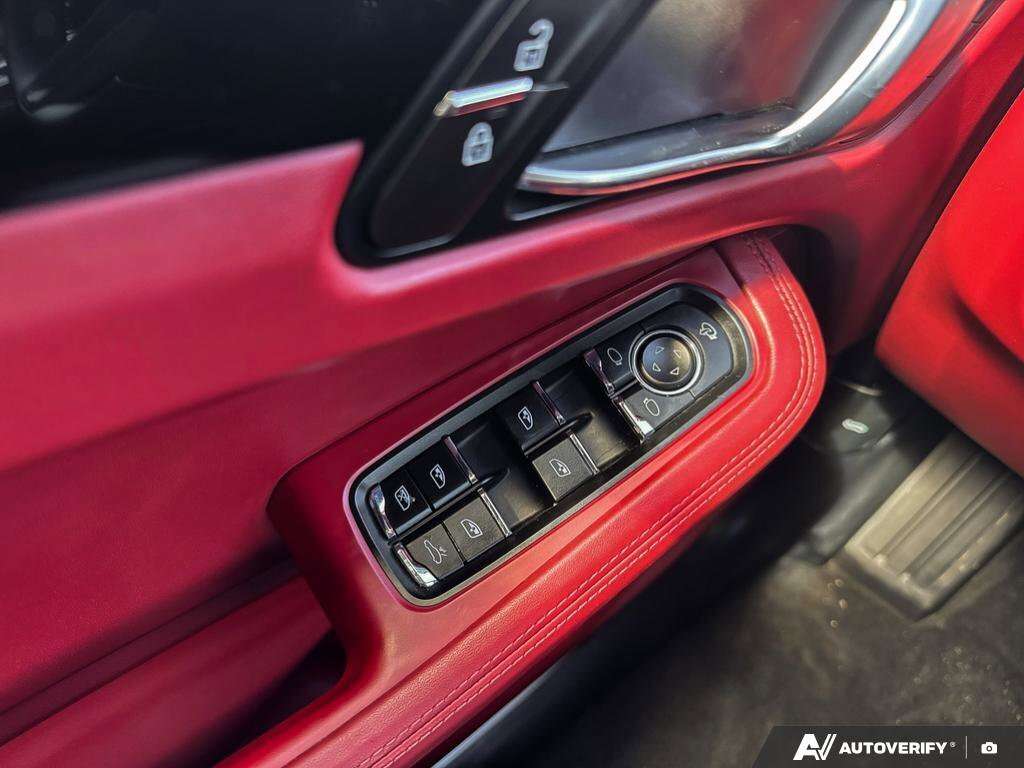 2024 Porsche Macan S | HEATED & COOLED SEATS | PANO-ROOF | NAVI | PWR thumb 23